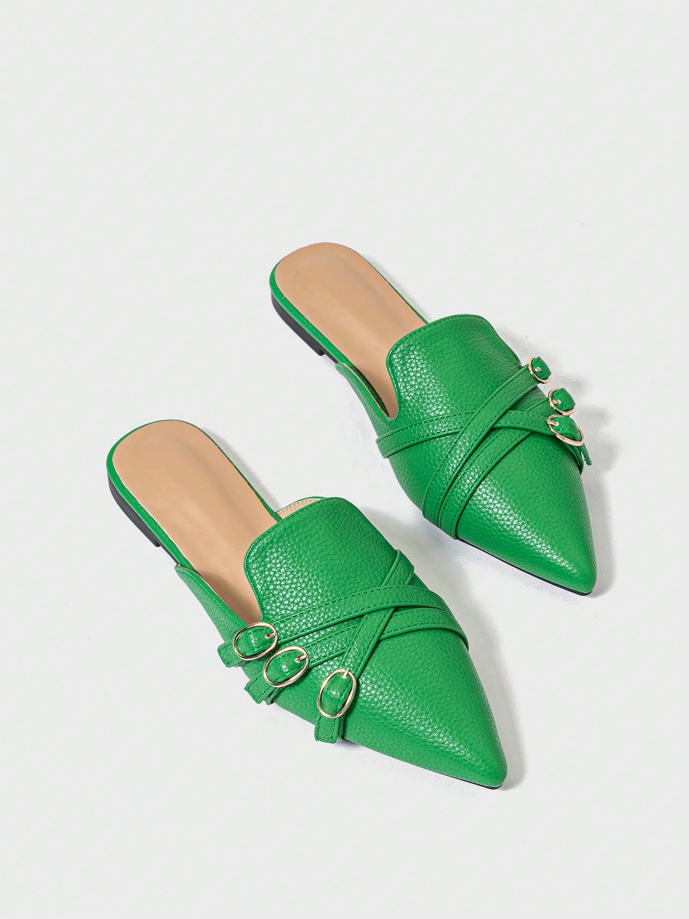 In Green Women Flats