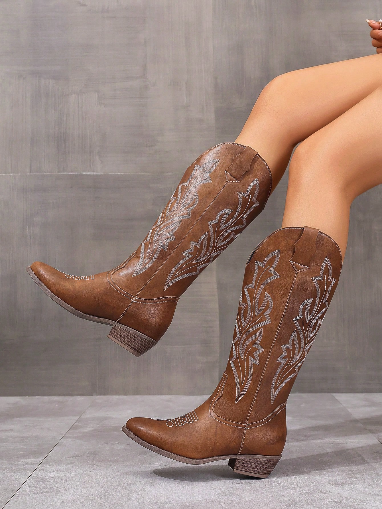 In Brown Women Mid-Calf Boots