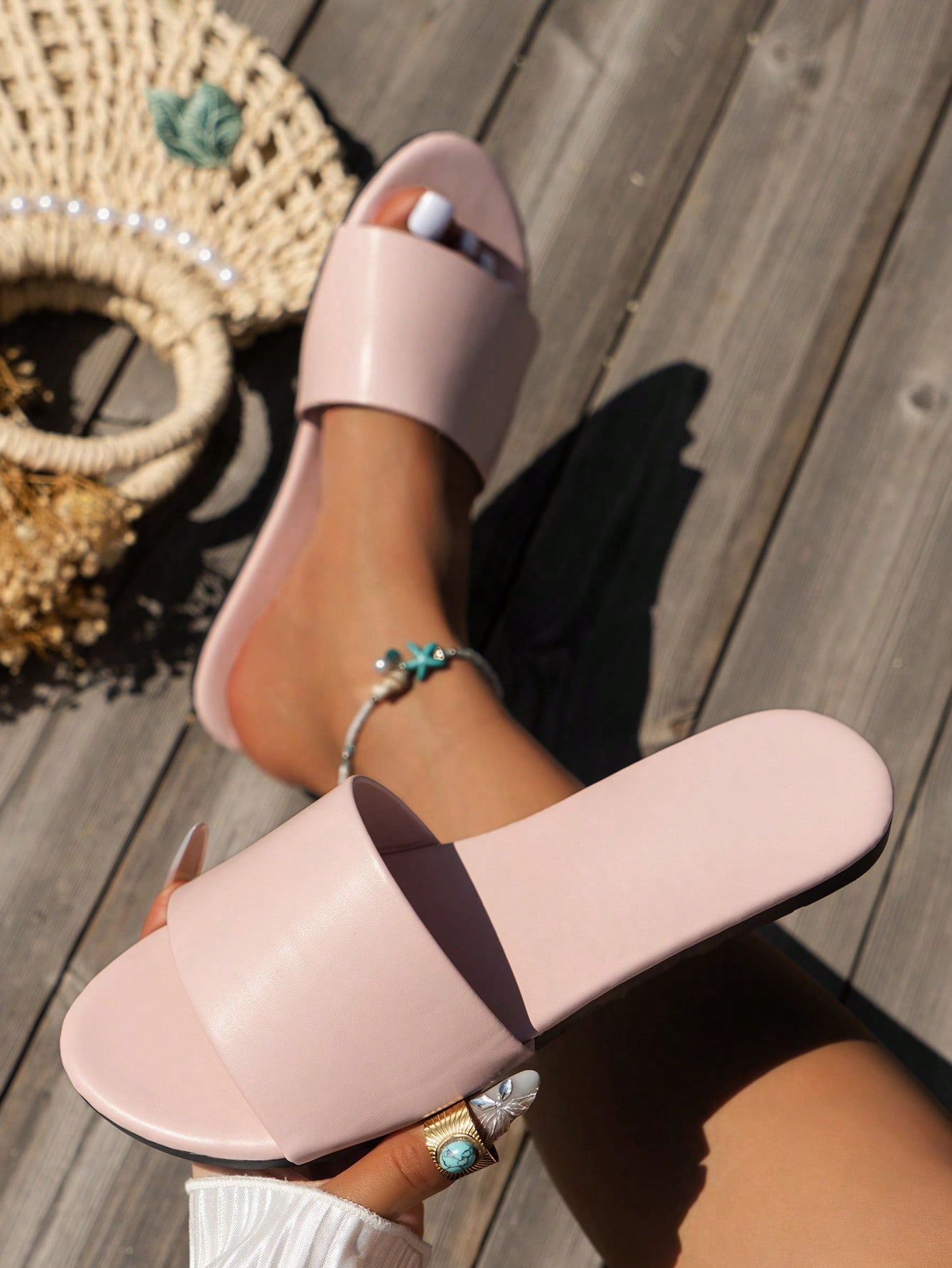 In Baby Pink Women Flat Sandals