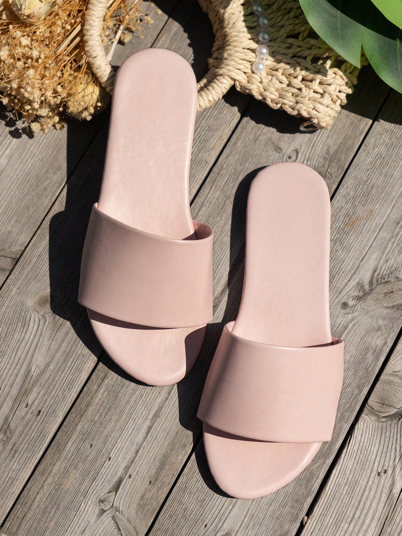 In Baby Pink Women Flat Sandals