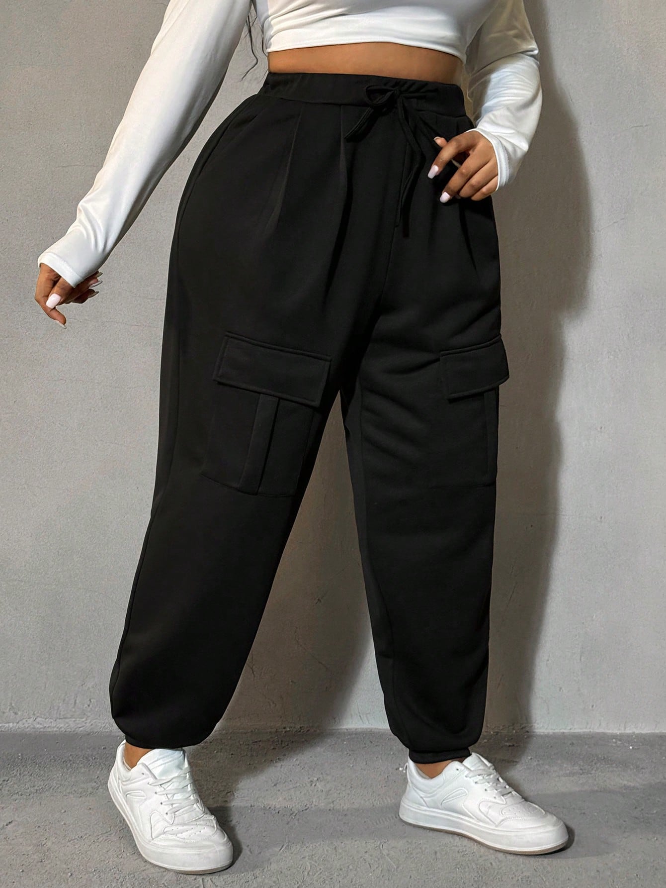 In Black Plus Size Sweatpants