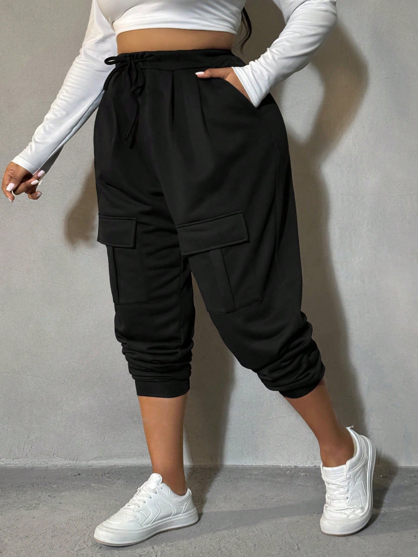 In Black Plus Size Sweatpants