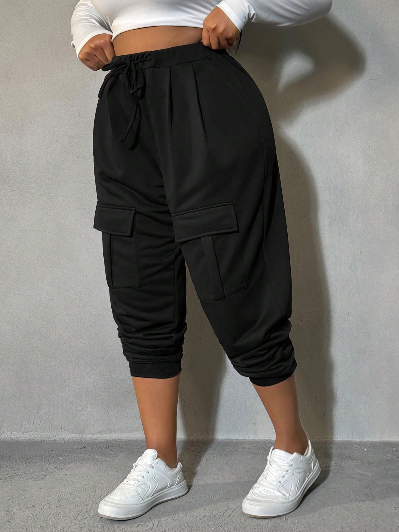 In Black Plus Size Sweatpants