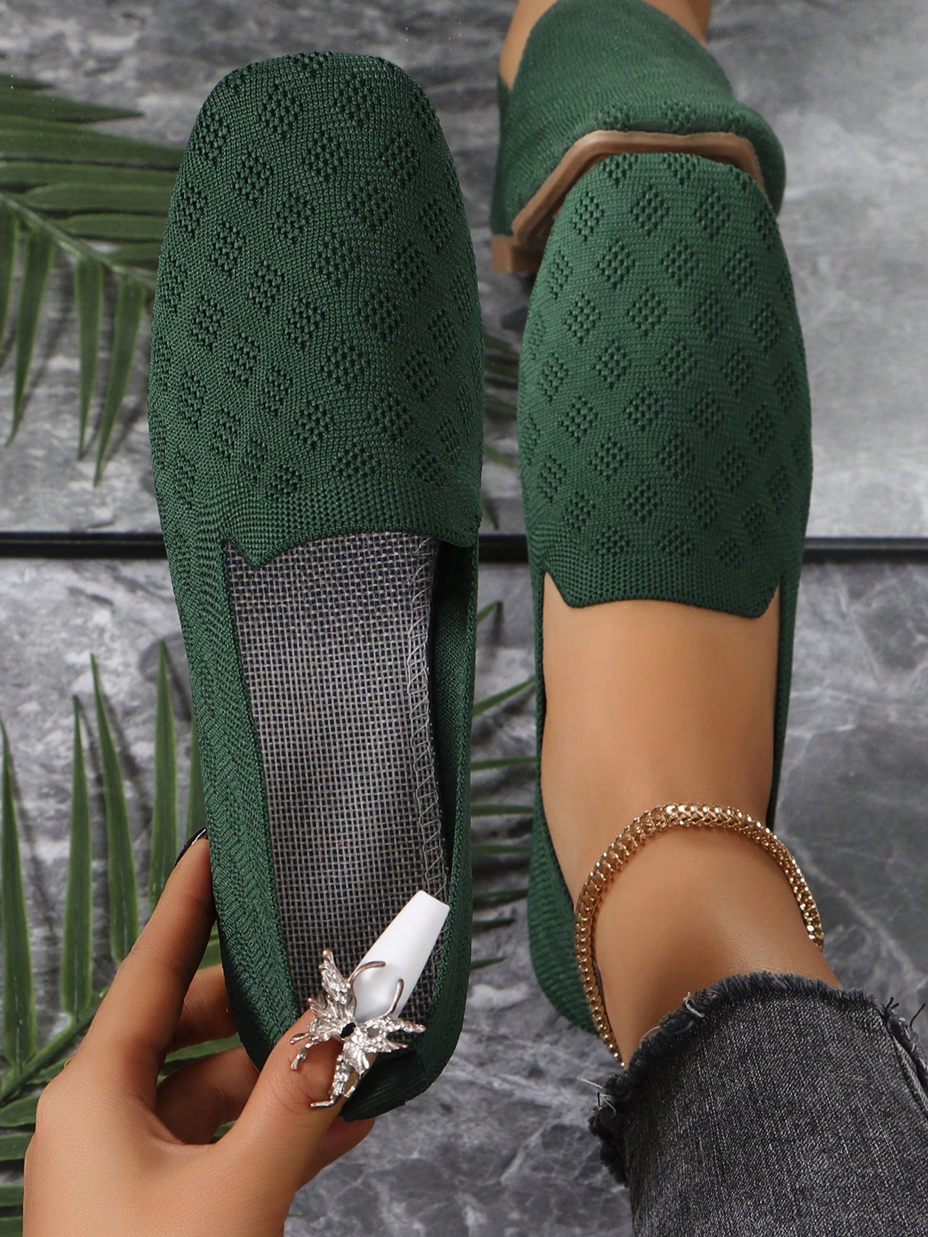 In Green Women Flats