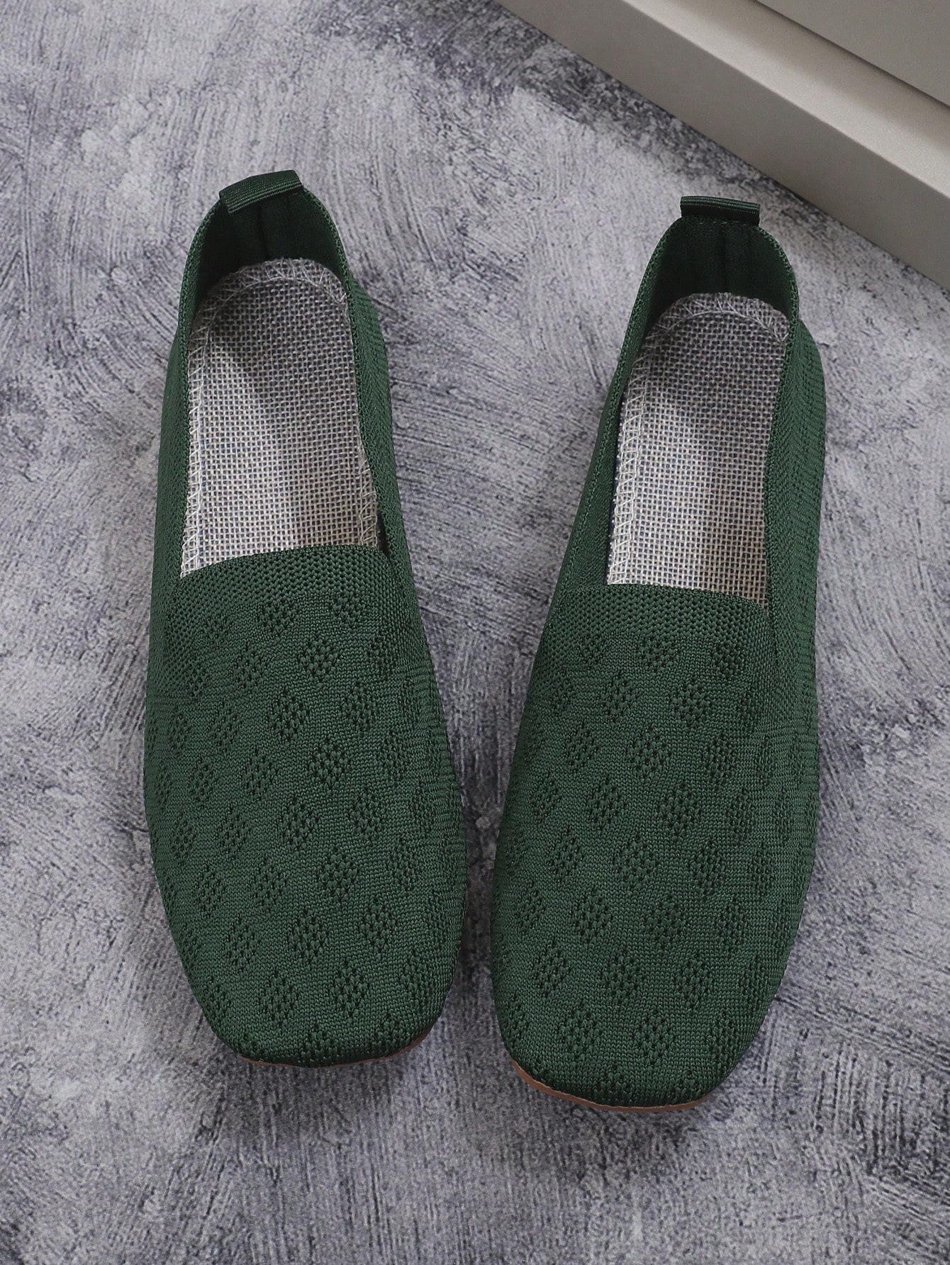 In Green Women Flats