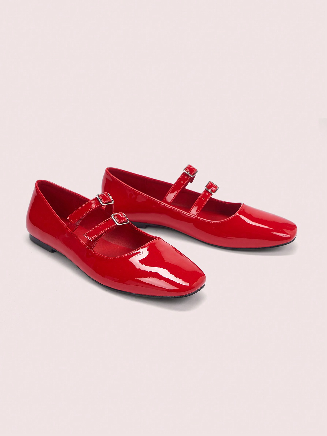 In Red Women Flats