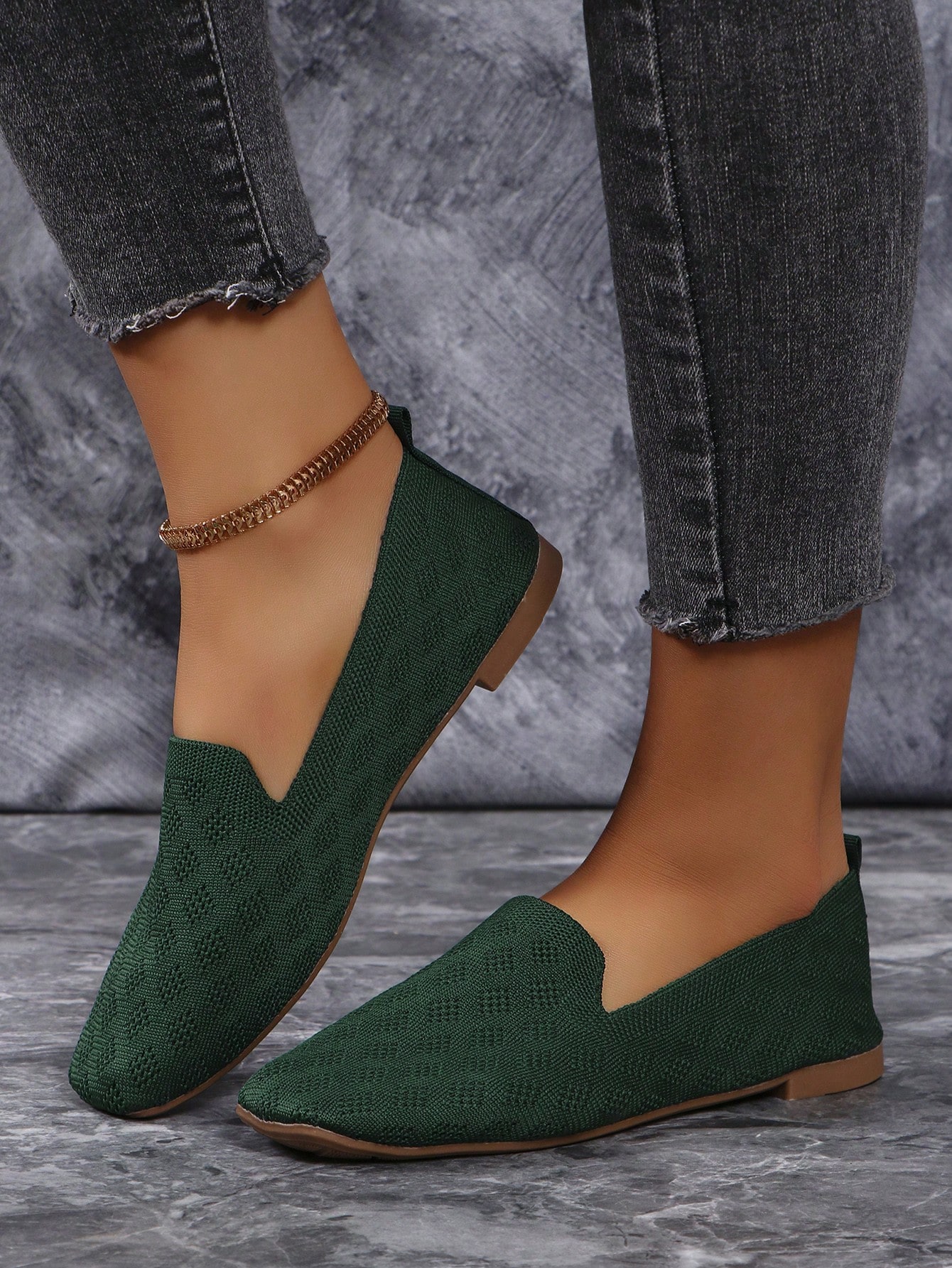 In Green Women Flats