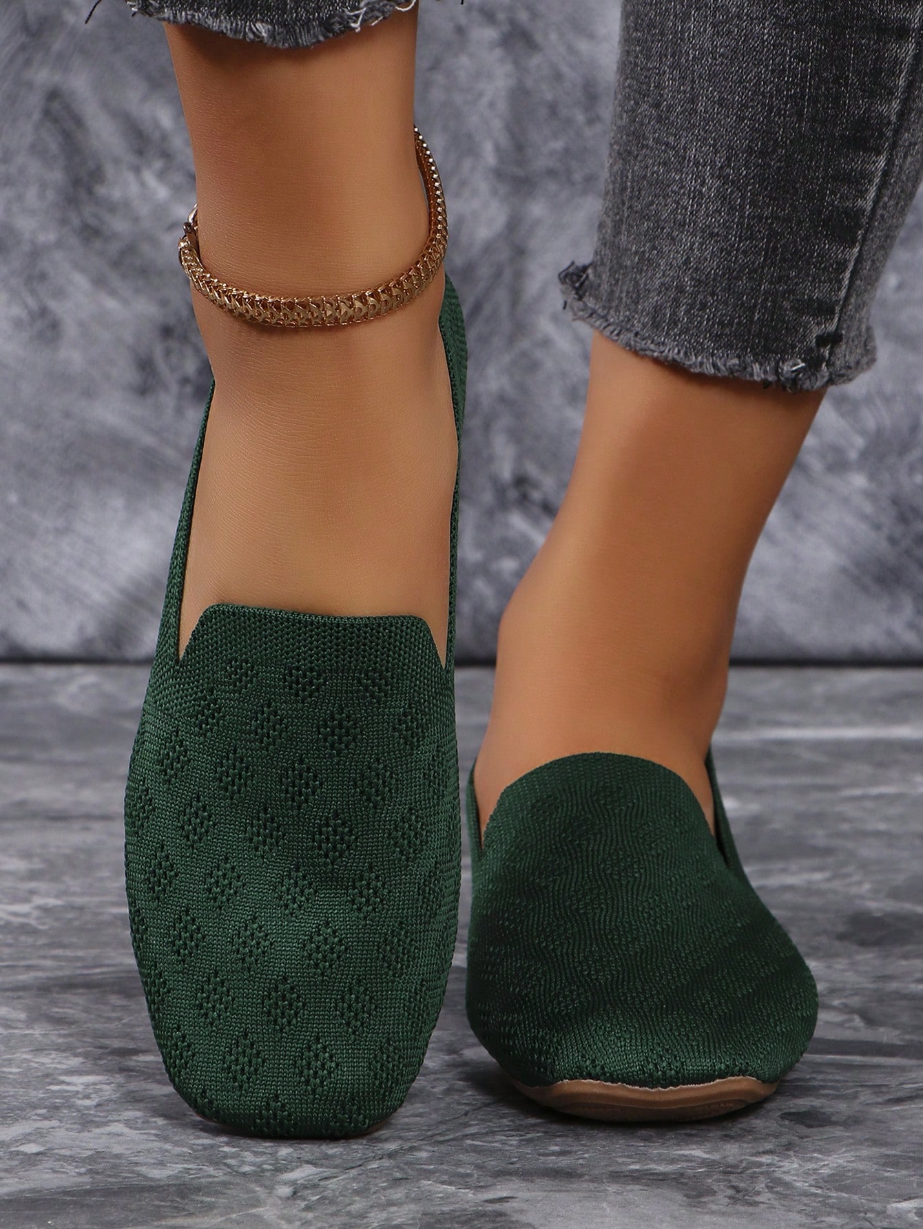 In Green Women Flats