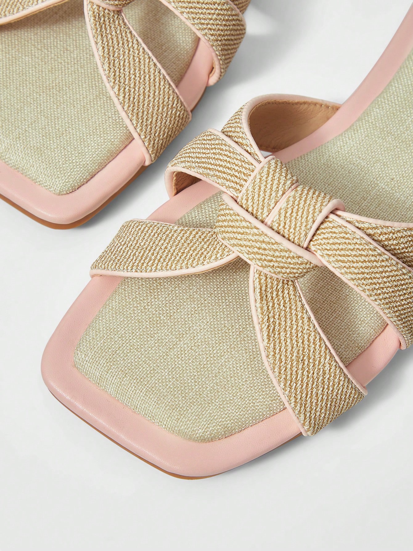 In Baby Pink Women Flat Sandals