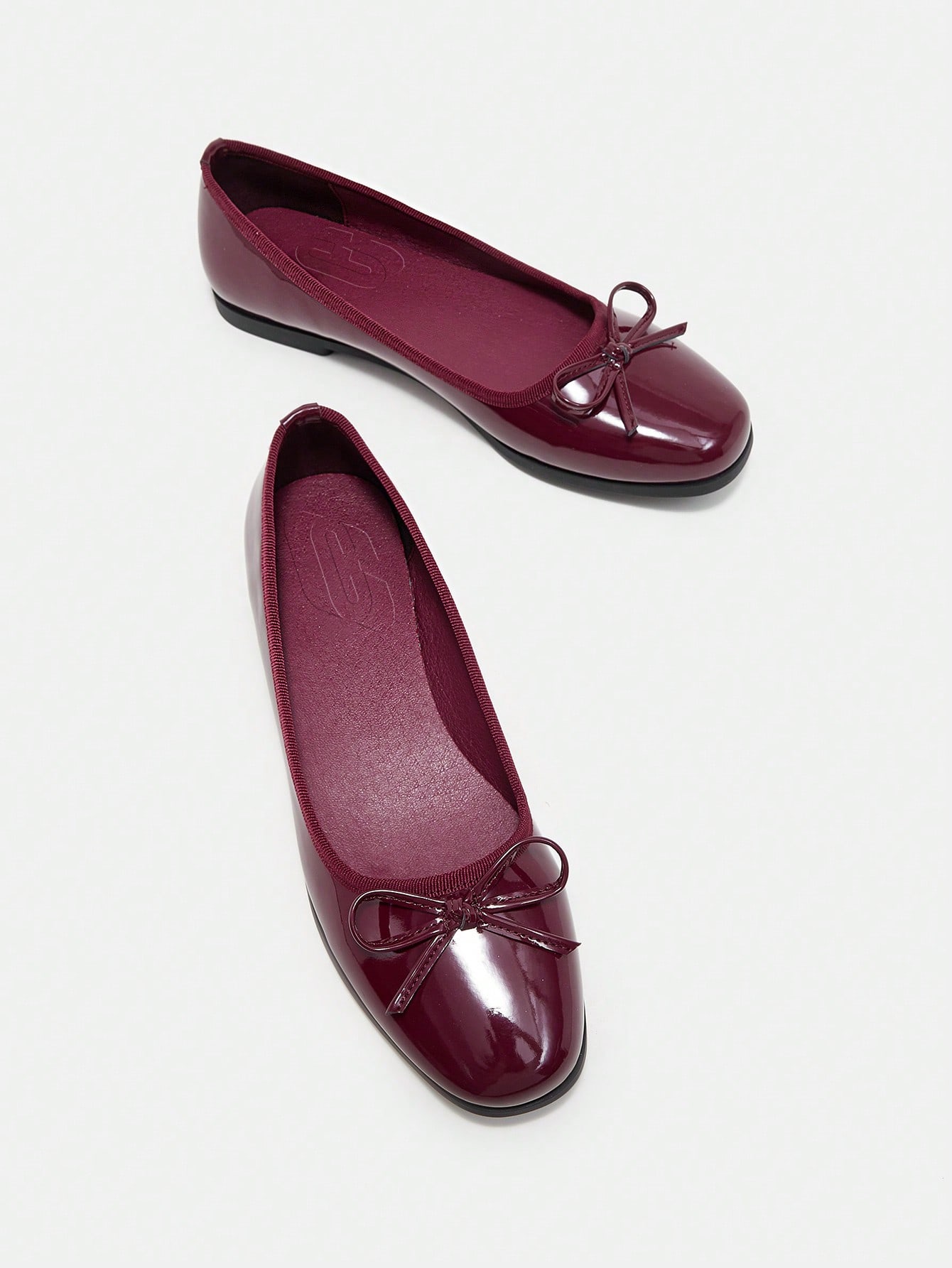 In Burgundy Women Flats