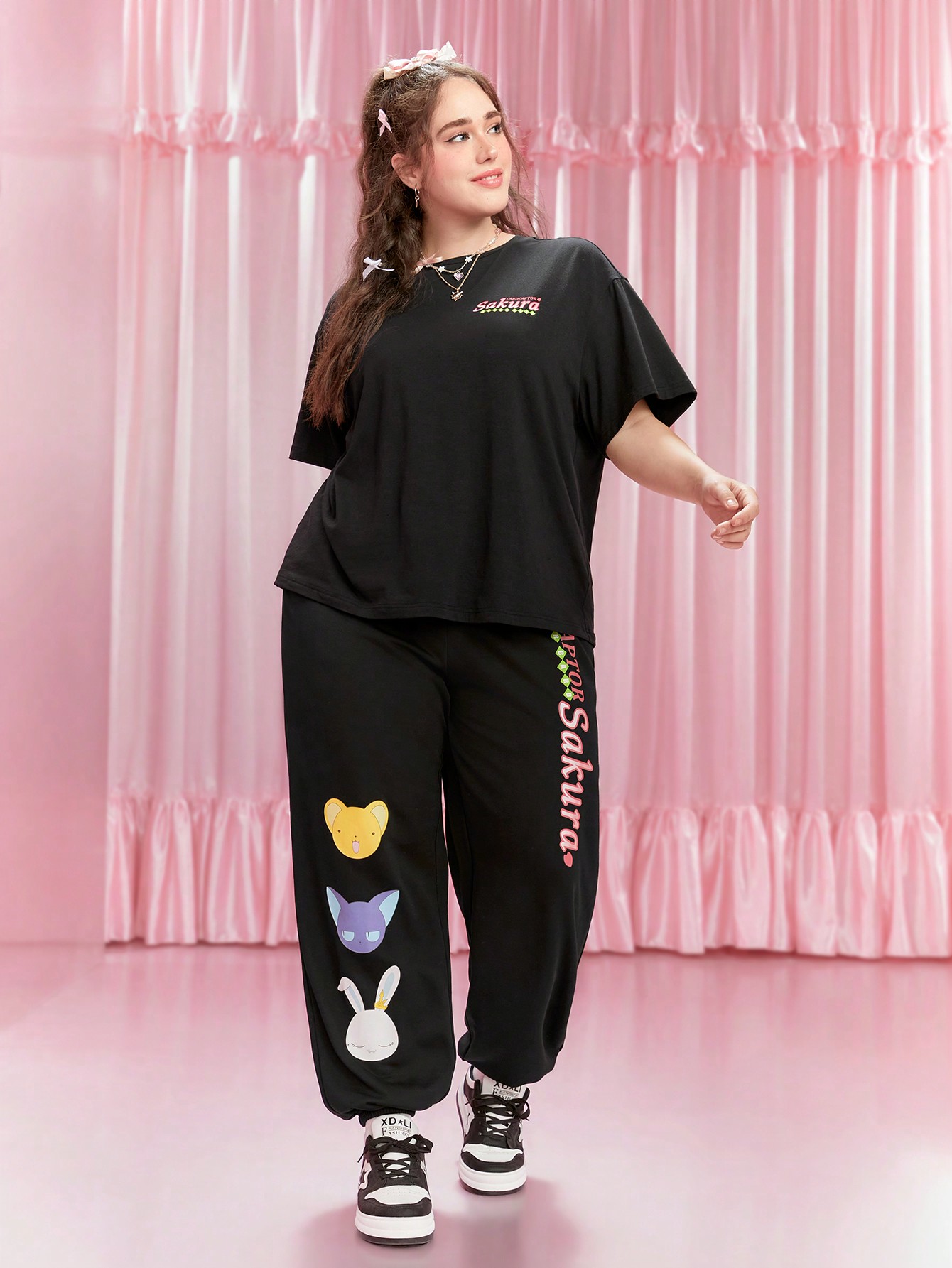 In Black Plus Size Sweatpants