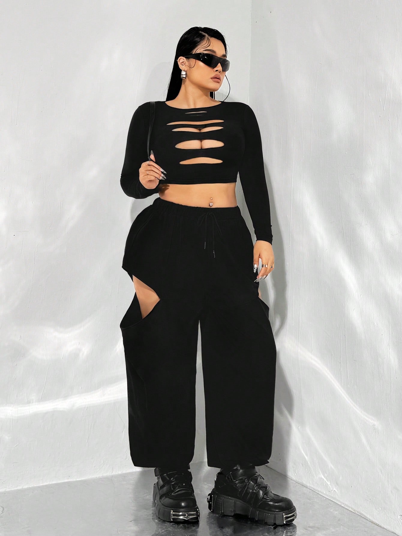 In Black Plus Size Sweatpants