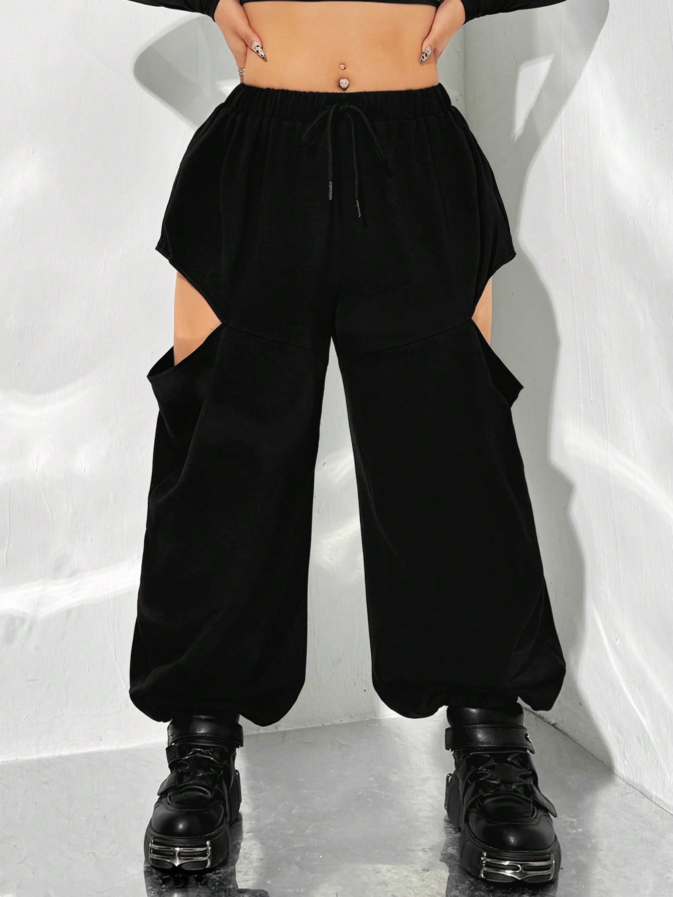 In Black Plus Size Sweatpants