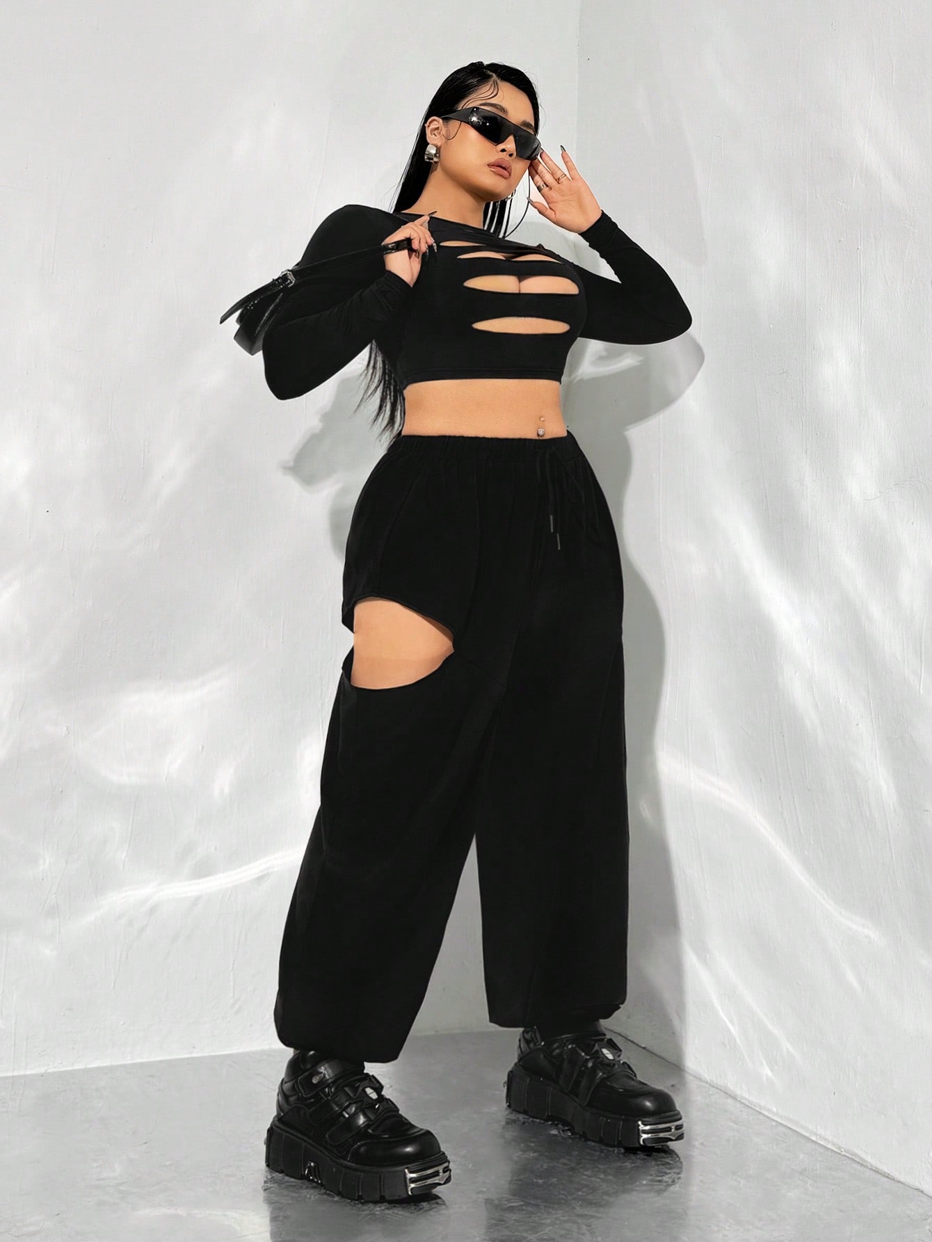 In Black Plus Size Sweatpants