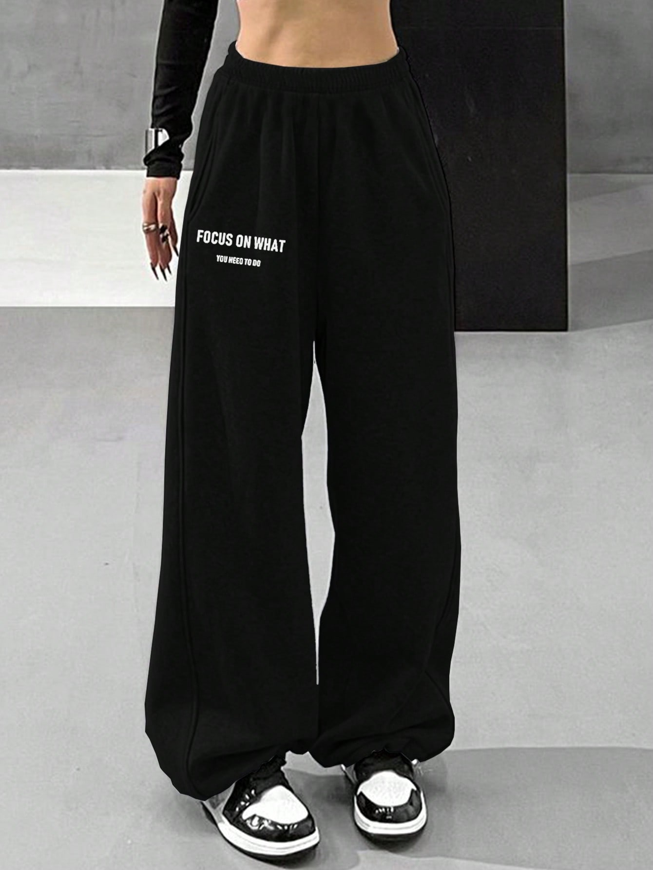 In Black Plus Size Sweatpants