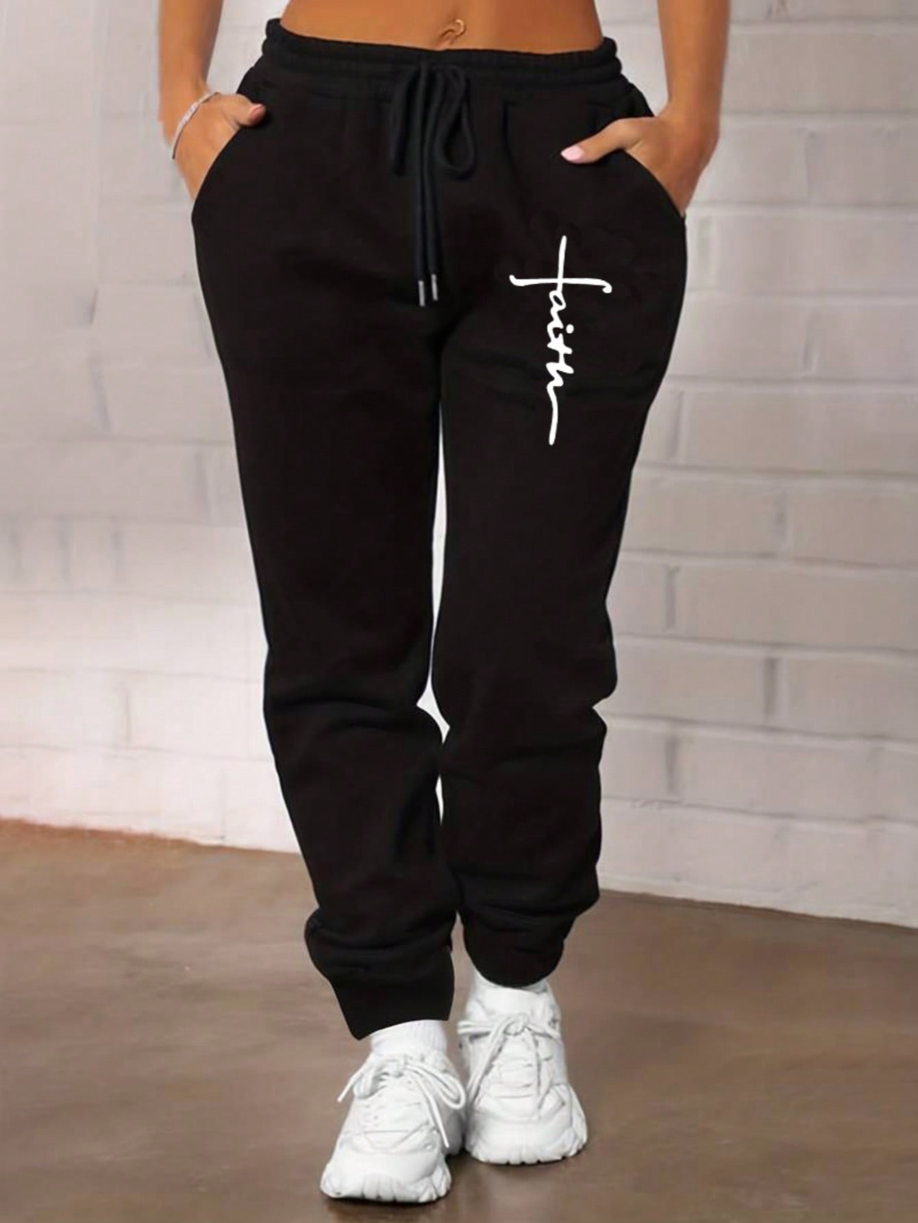 In Black Plus Size Sweatpants