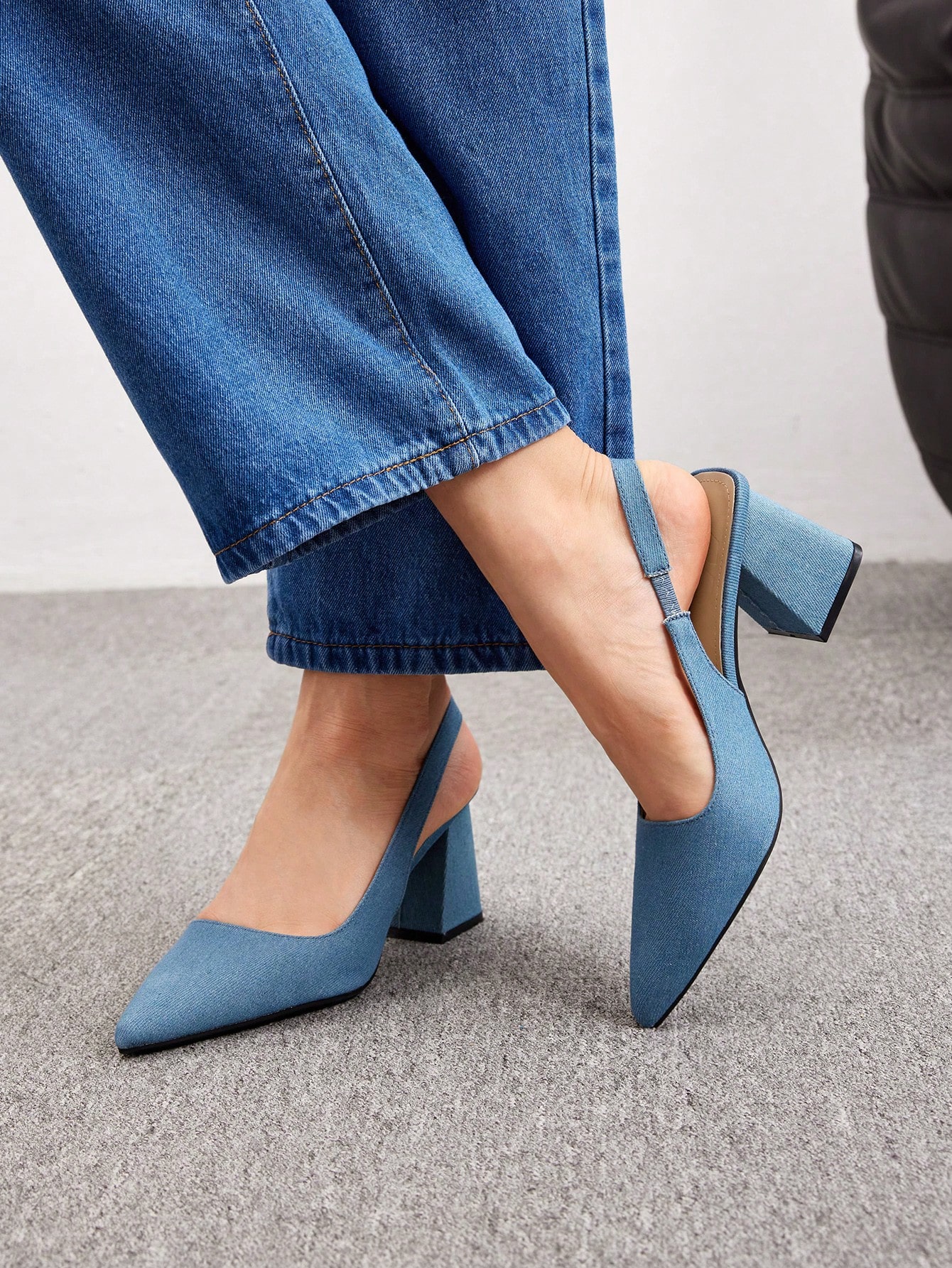 In Blue Women Pumps