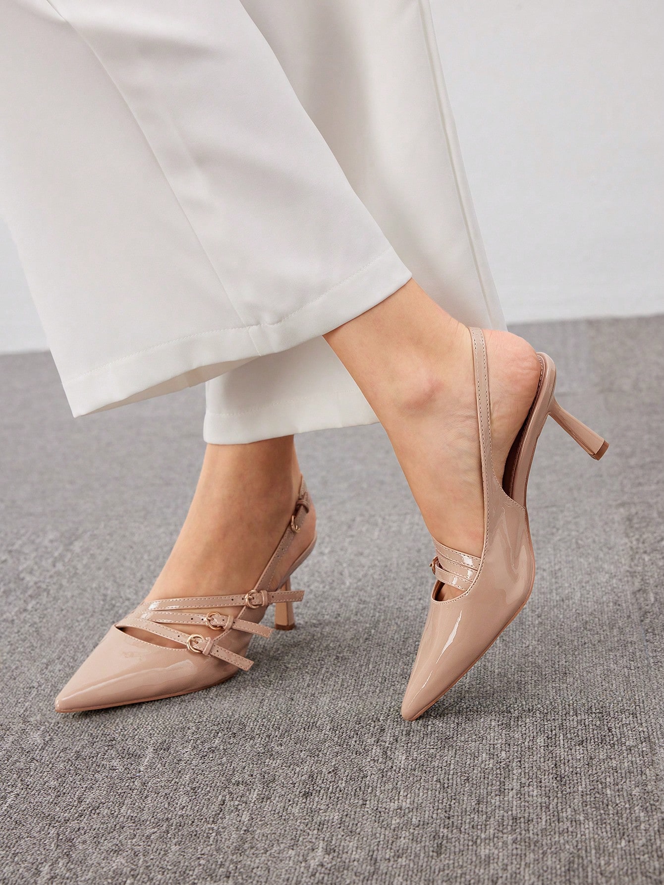 In Dusty Pink Women Pumps