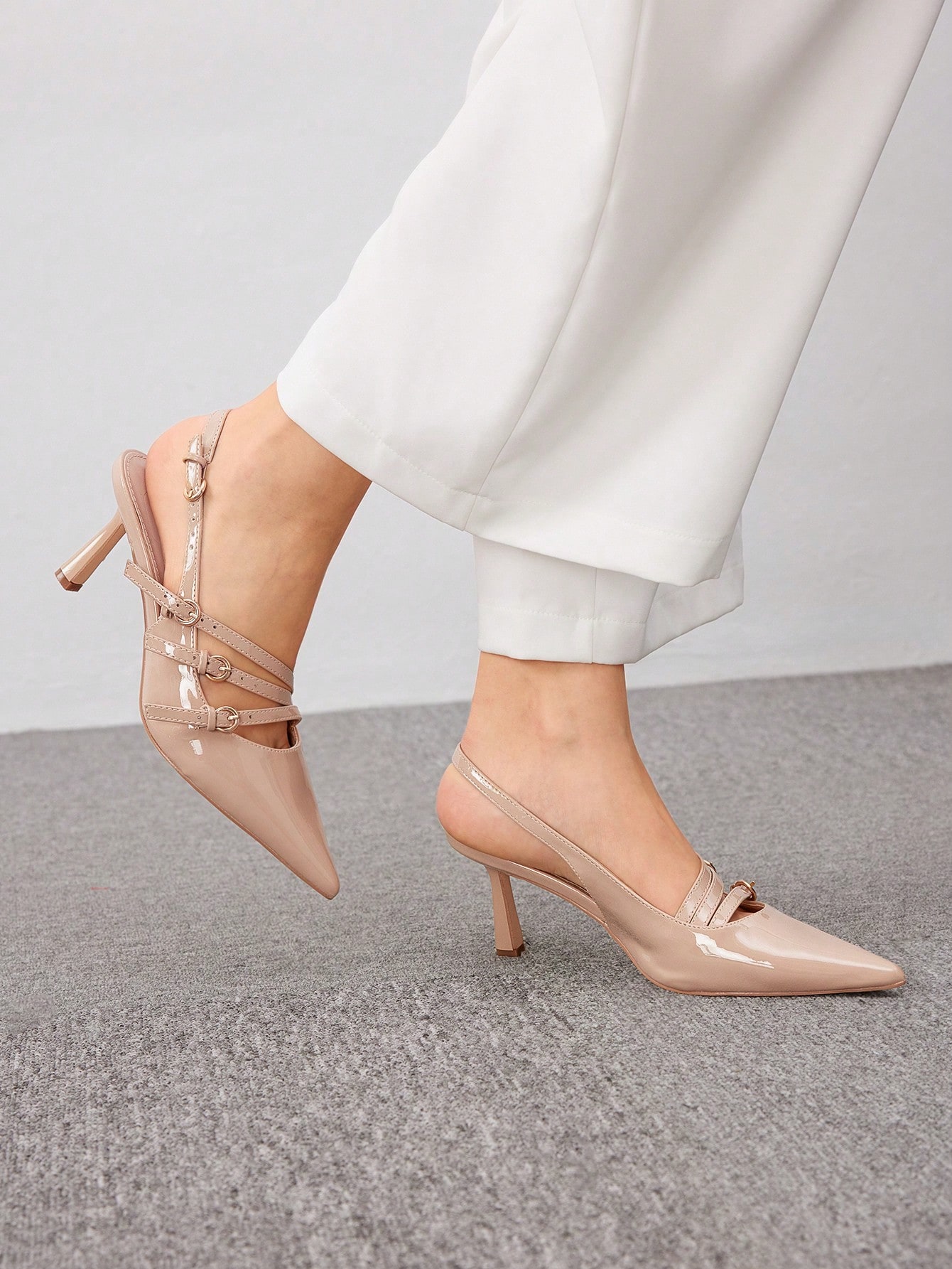 In Dusty Pink Women Pumps