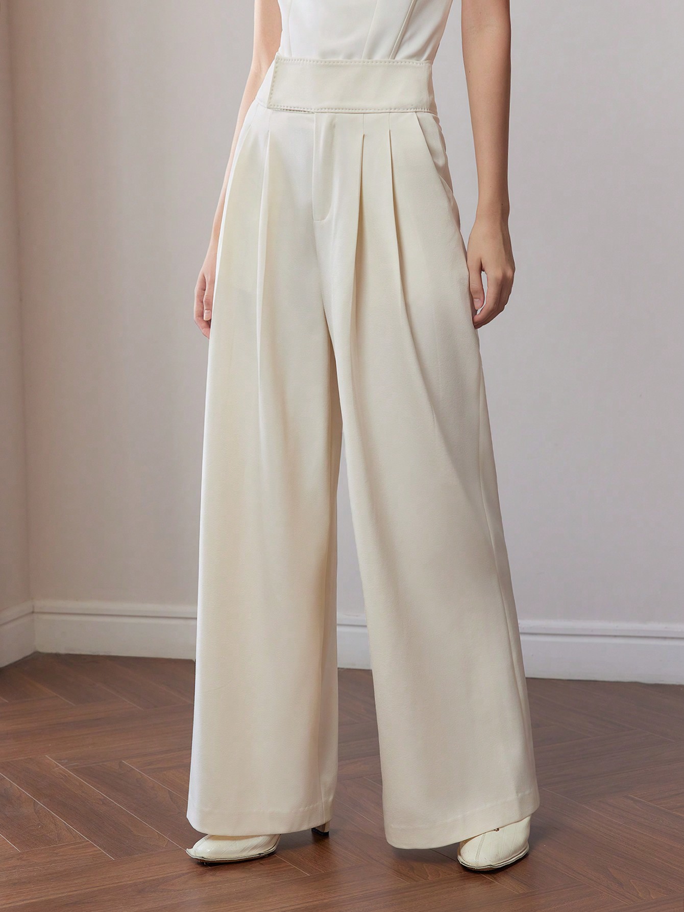 In Beige Women Pants