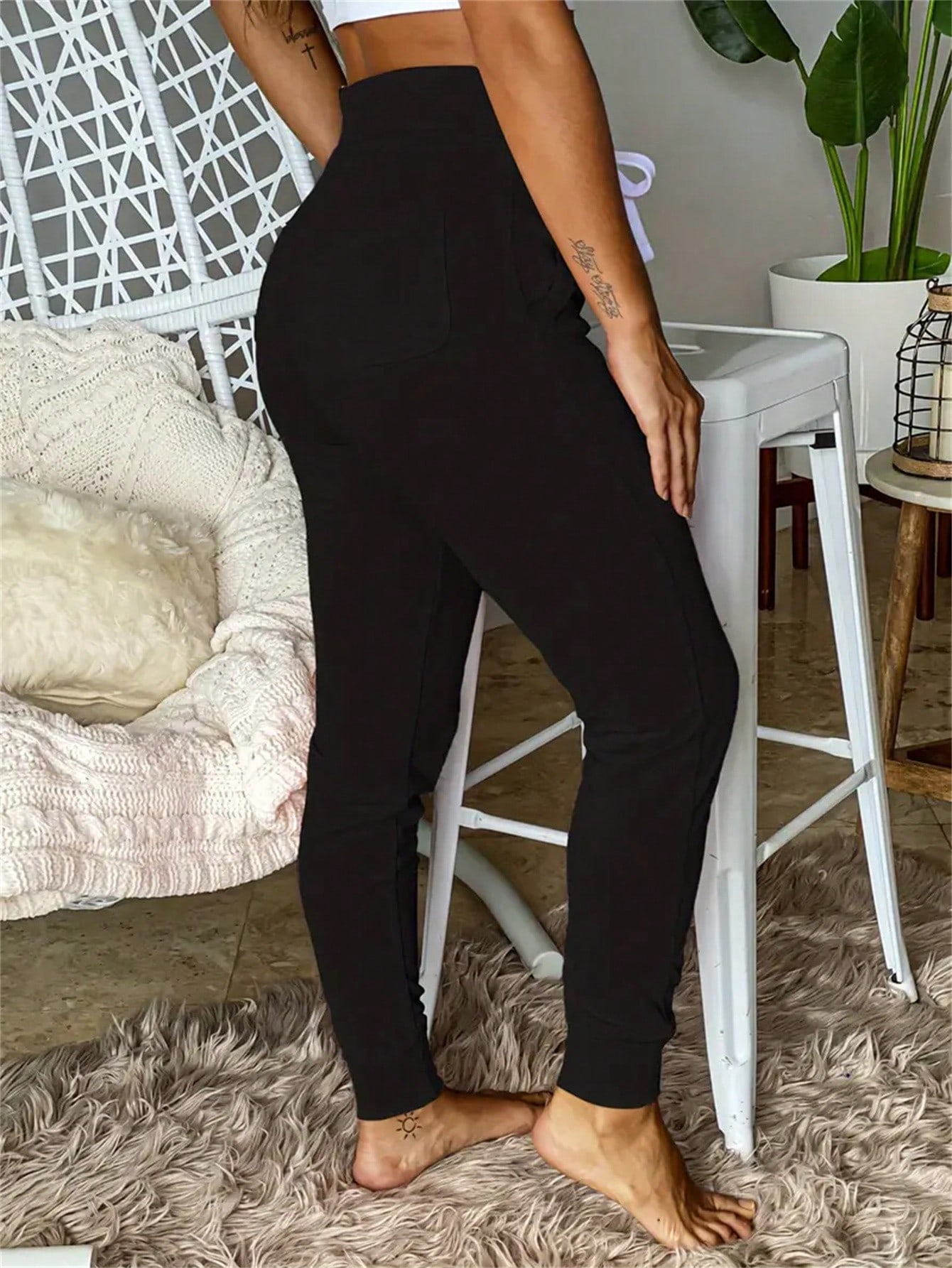 In Black Plus Size Sweatpants