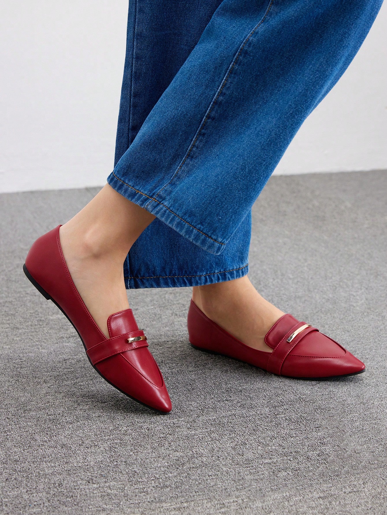 In Burgundy Women Flats