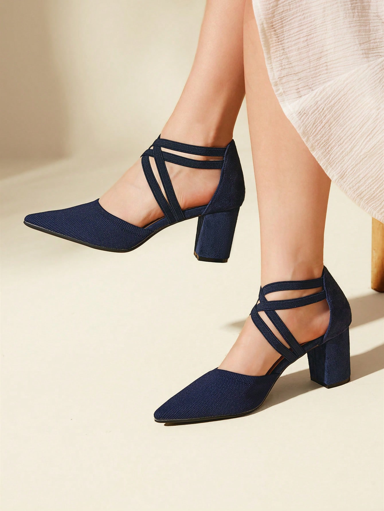 In Navy Blue Women Pumps