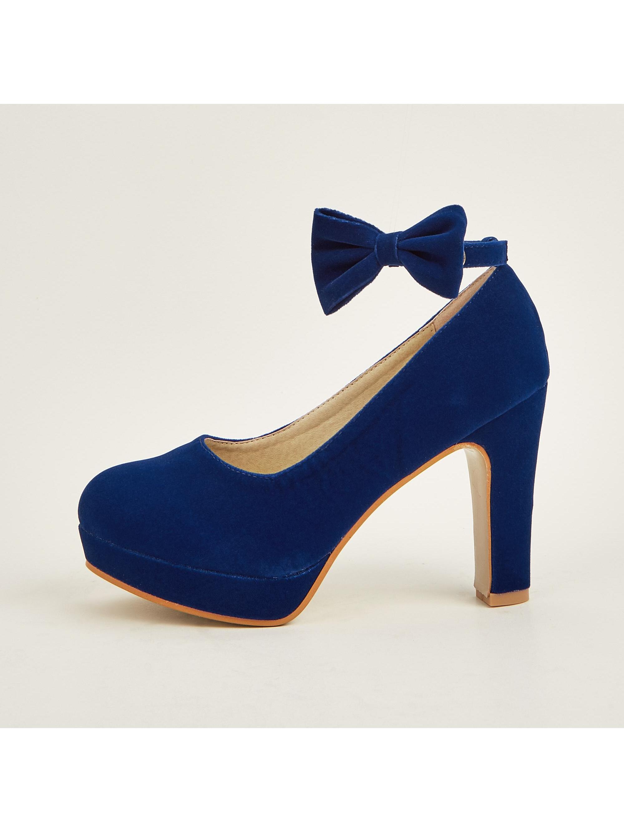 In Navy Blue Women Pumps