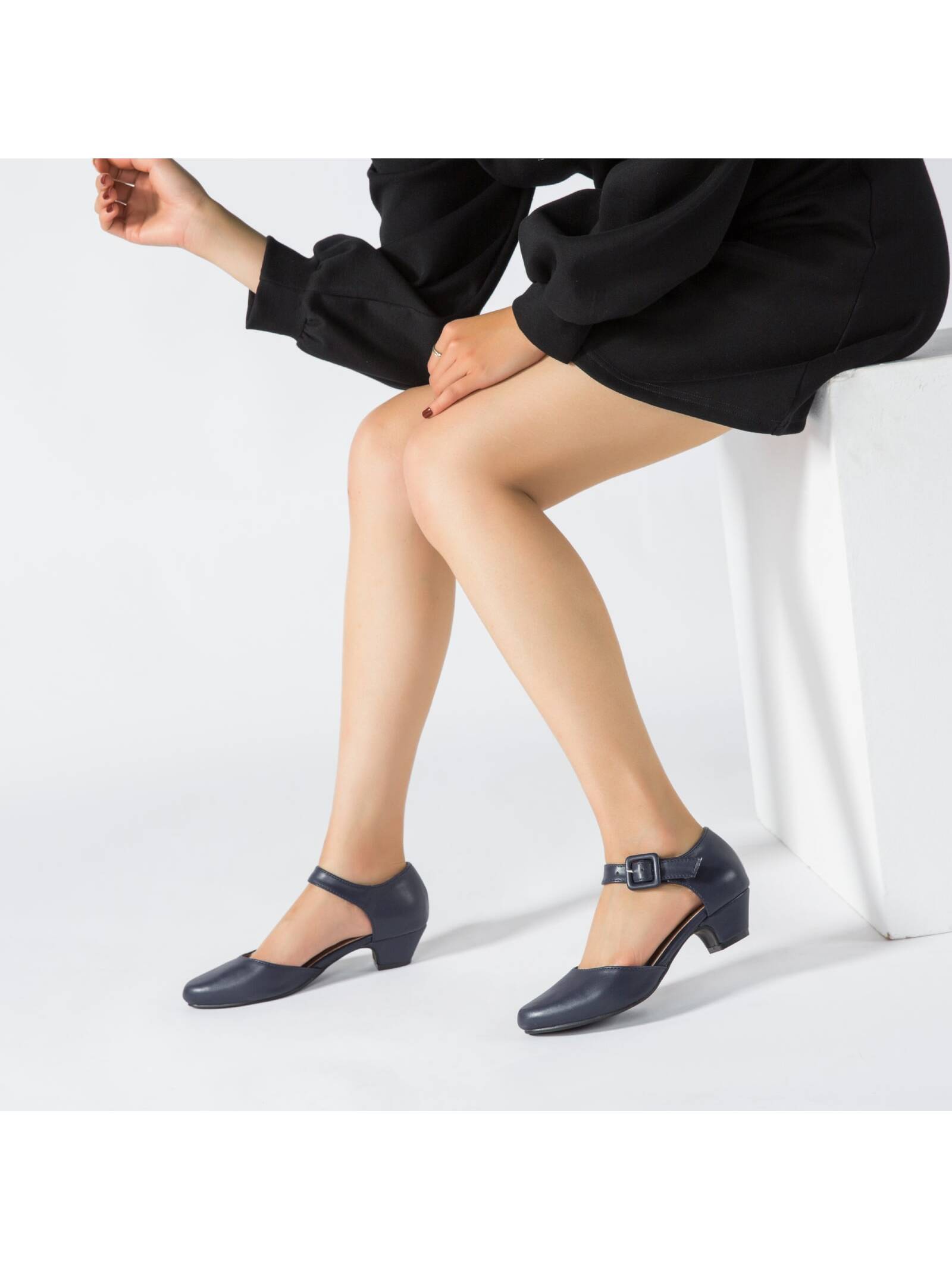 In Navy Blue Women Pumps