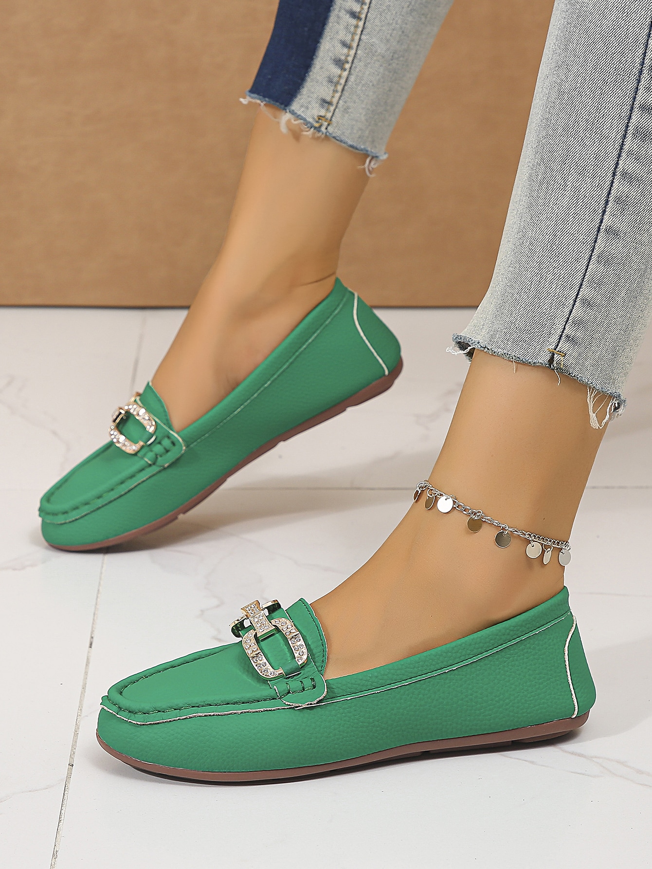 In Green Women Flats