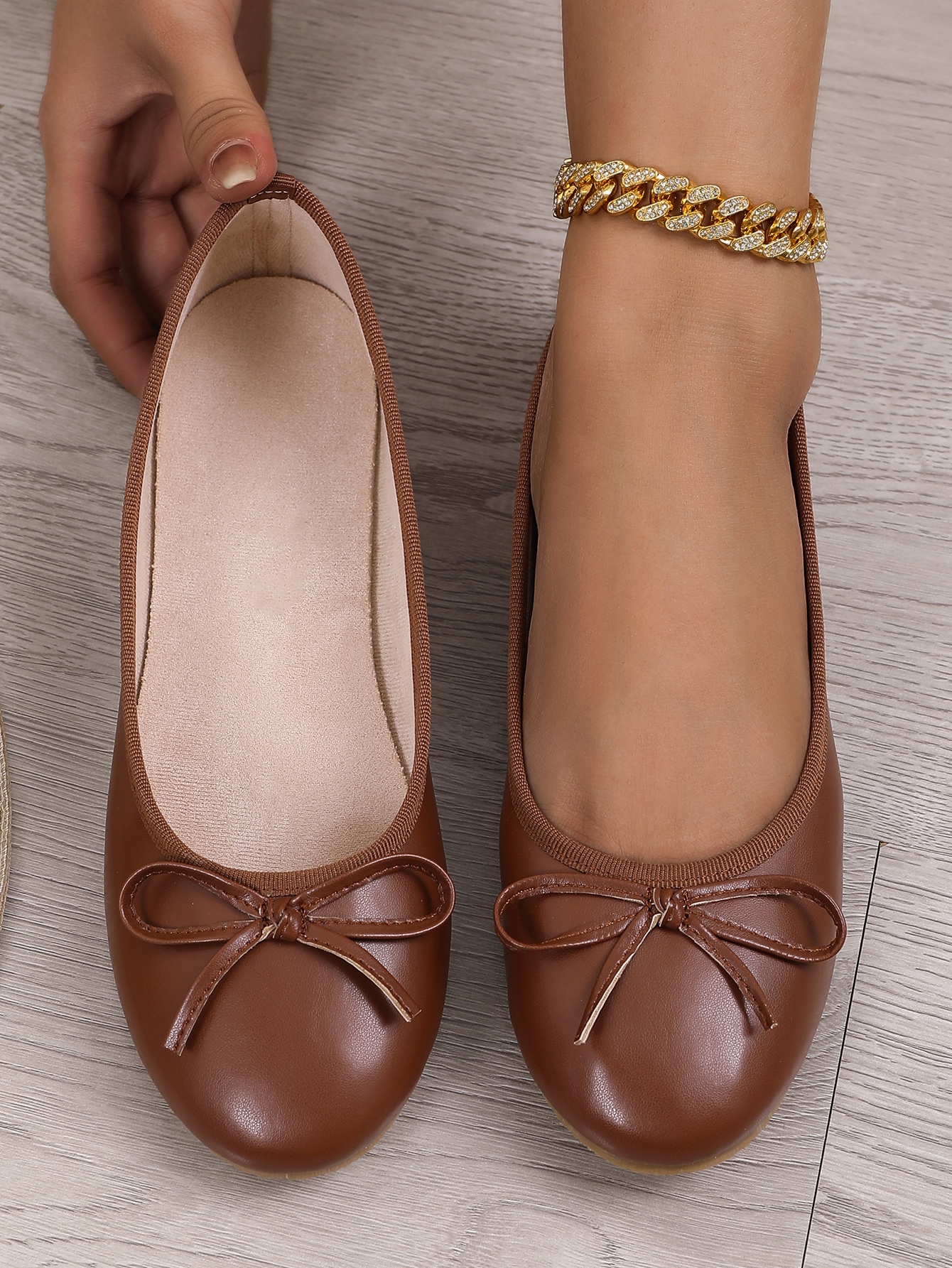 In Brown Women Flats