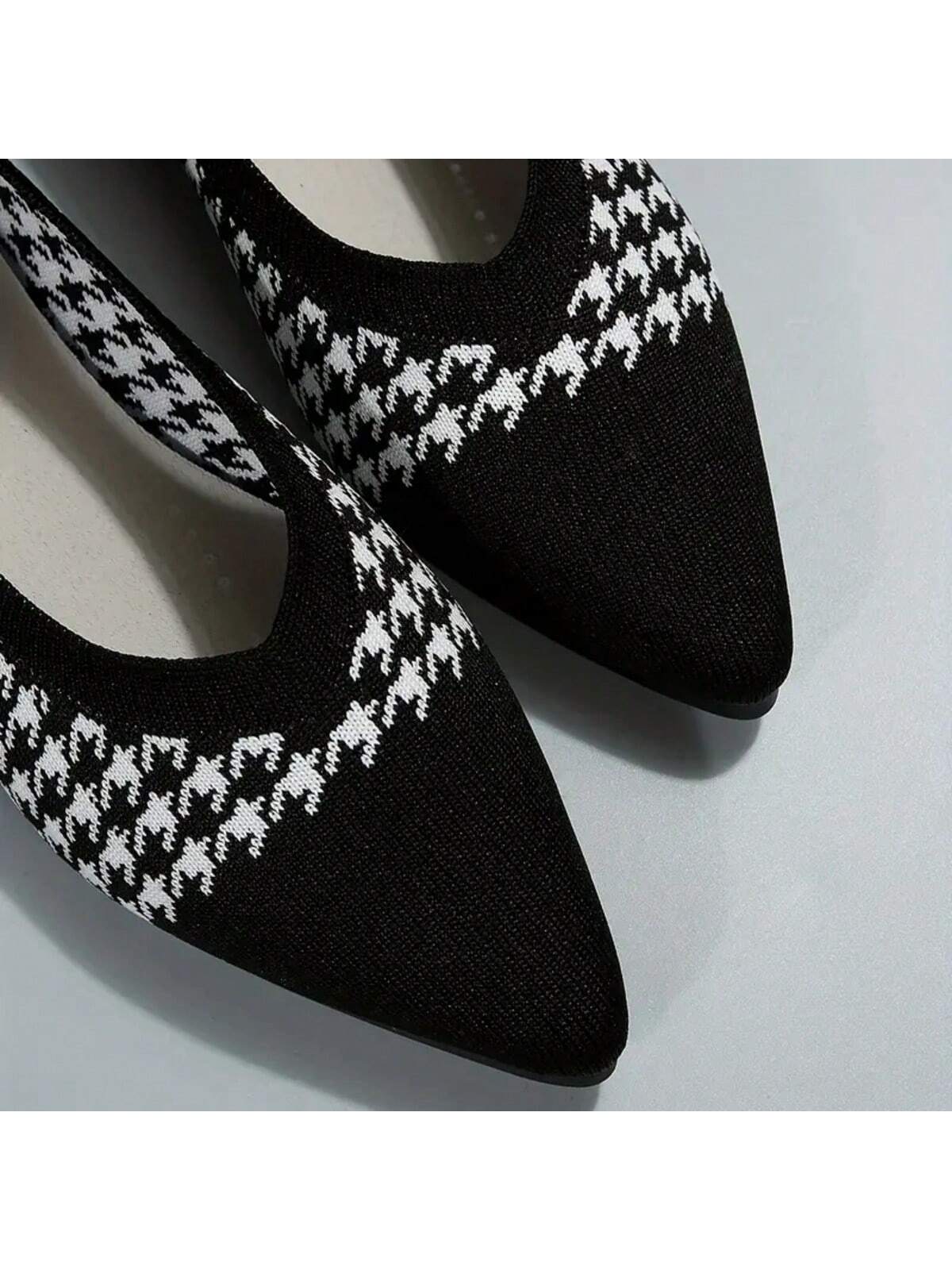 In Black and White Women Flats