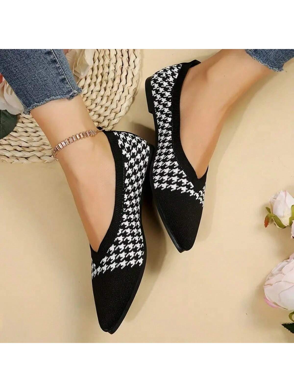 In Black and White Women Flats