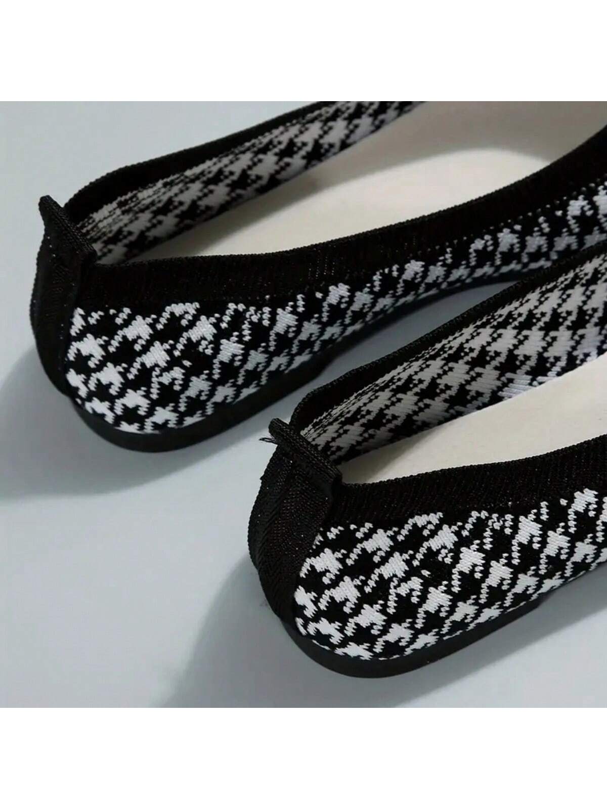 In Black and White Women Flats