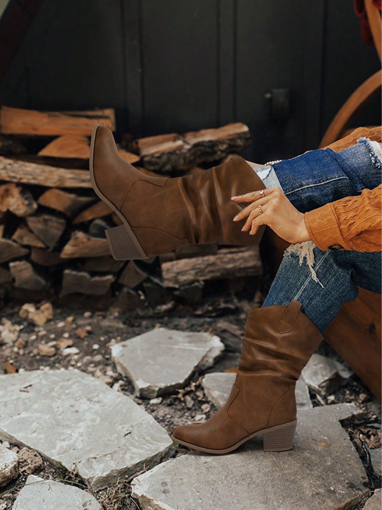 In Brown Women Mid-Calf Boots