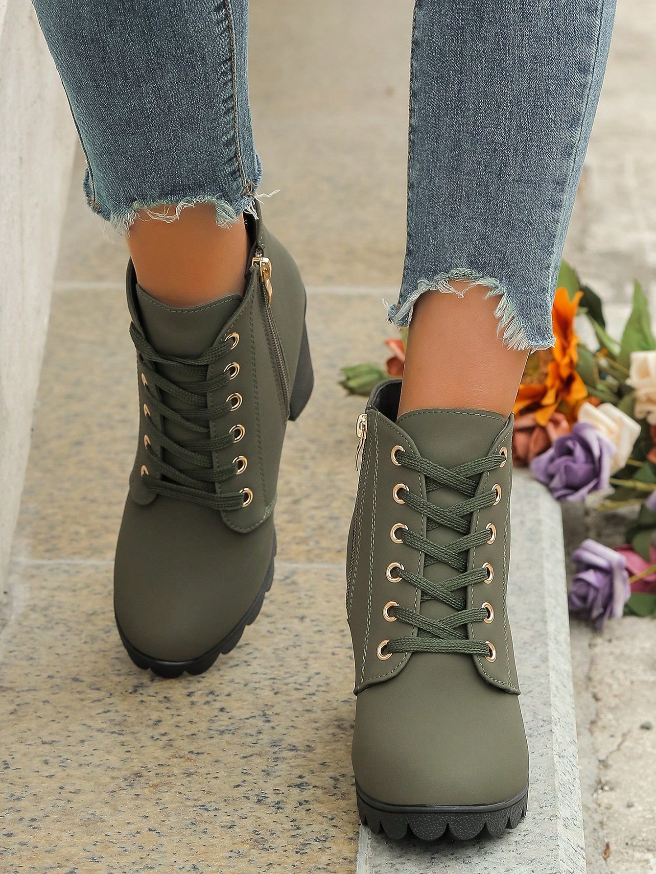 In Green Women Fashion Boots