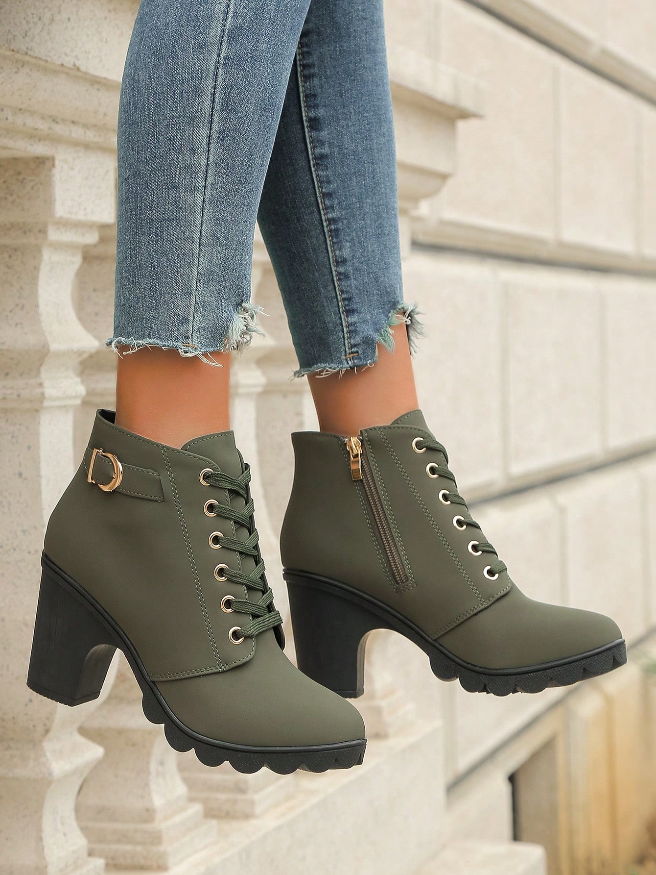 In Green Women Fashion Boots