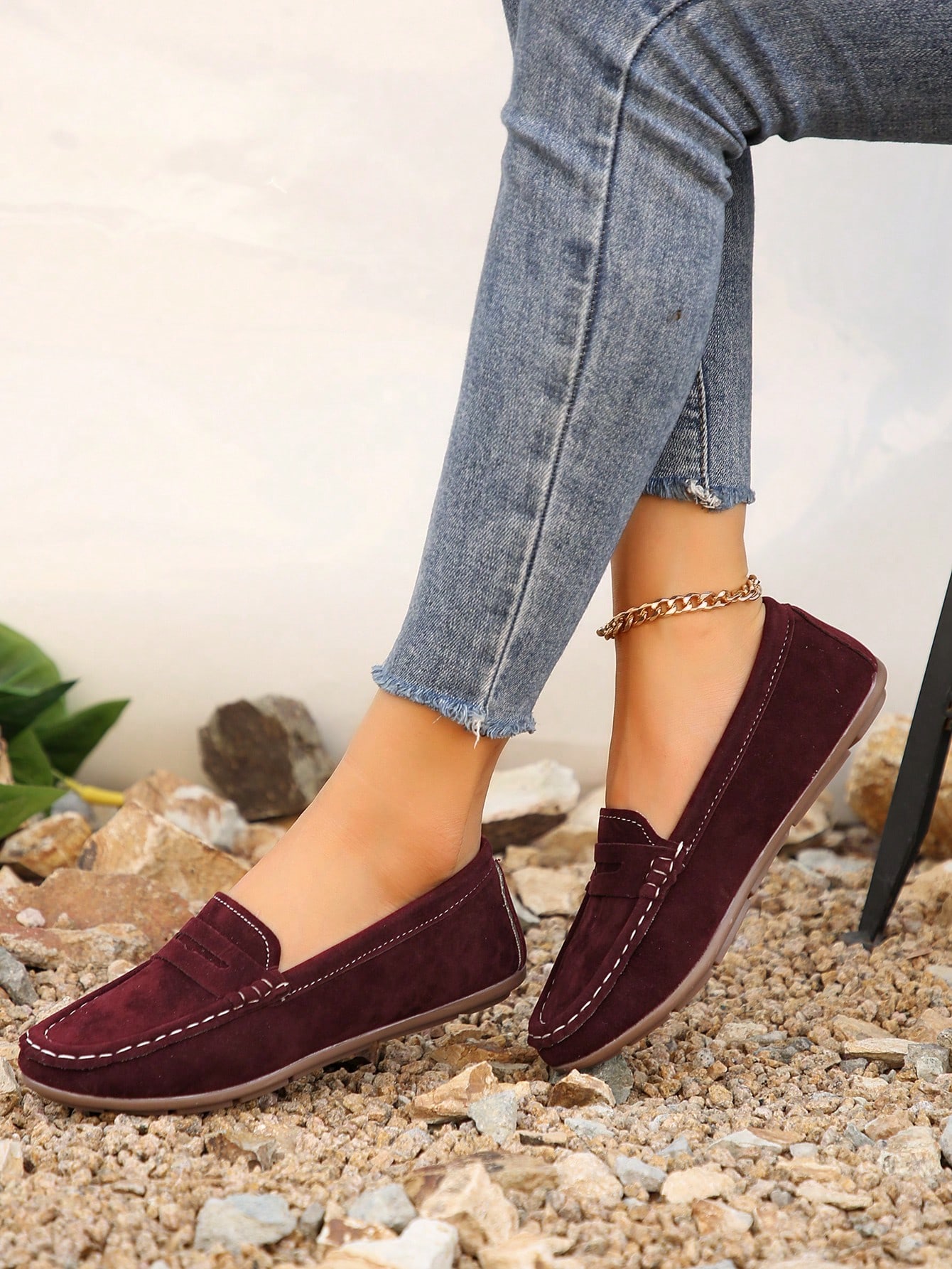 In Burgundy Women Flats