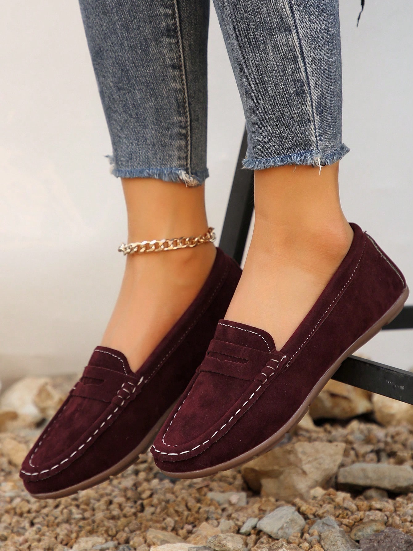 In Burgundy Women Flats