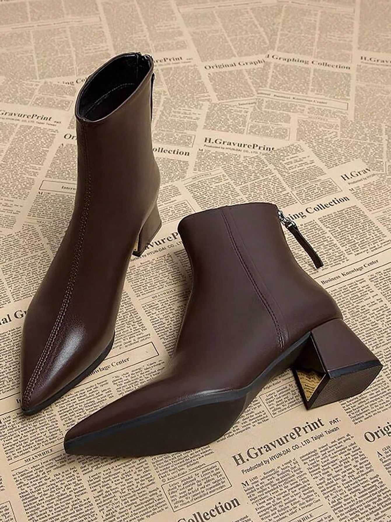 In Brown Women Fashion Boots