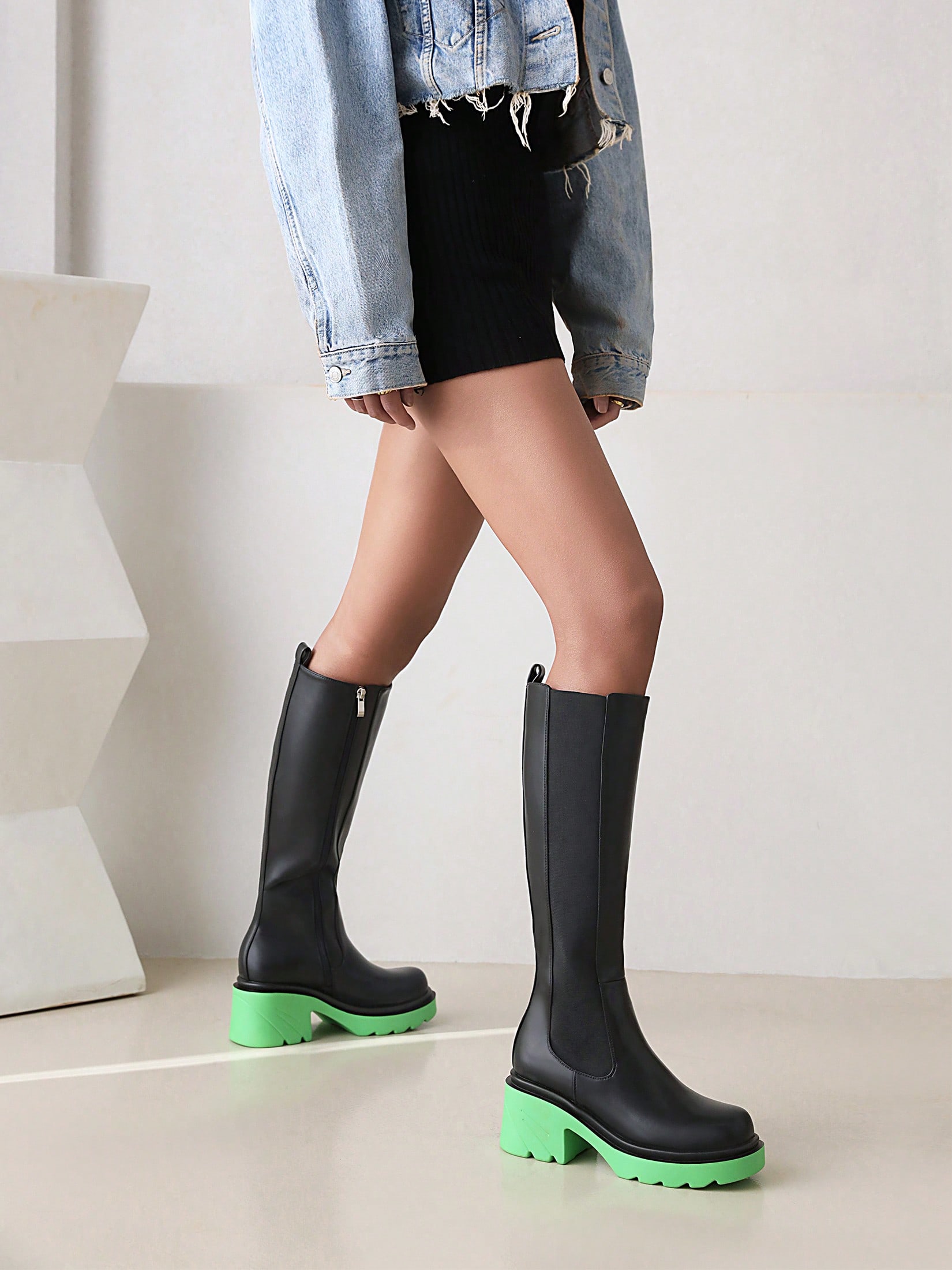 In Green Women Fashion Boots