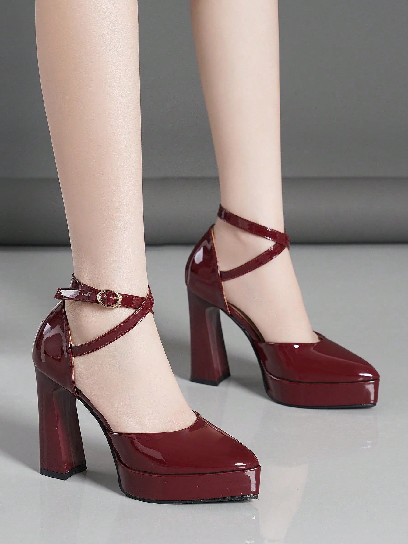 In Burgundy Women Pumps