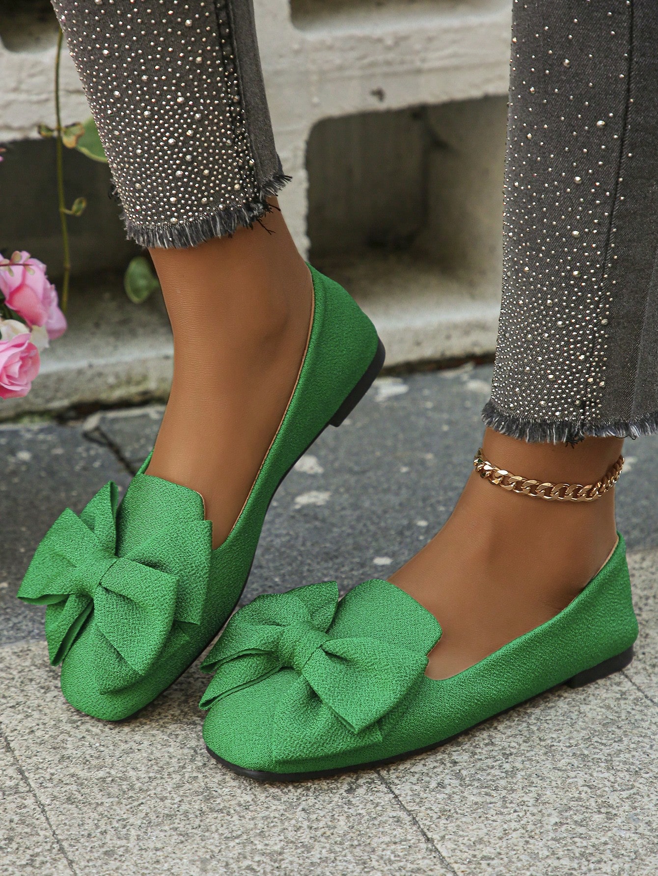 In Green Women Flats