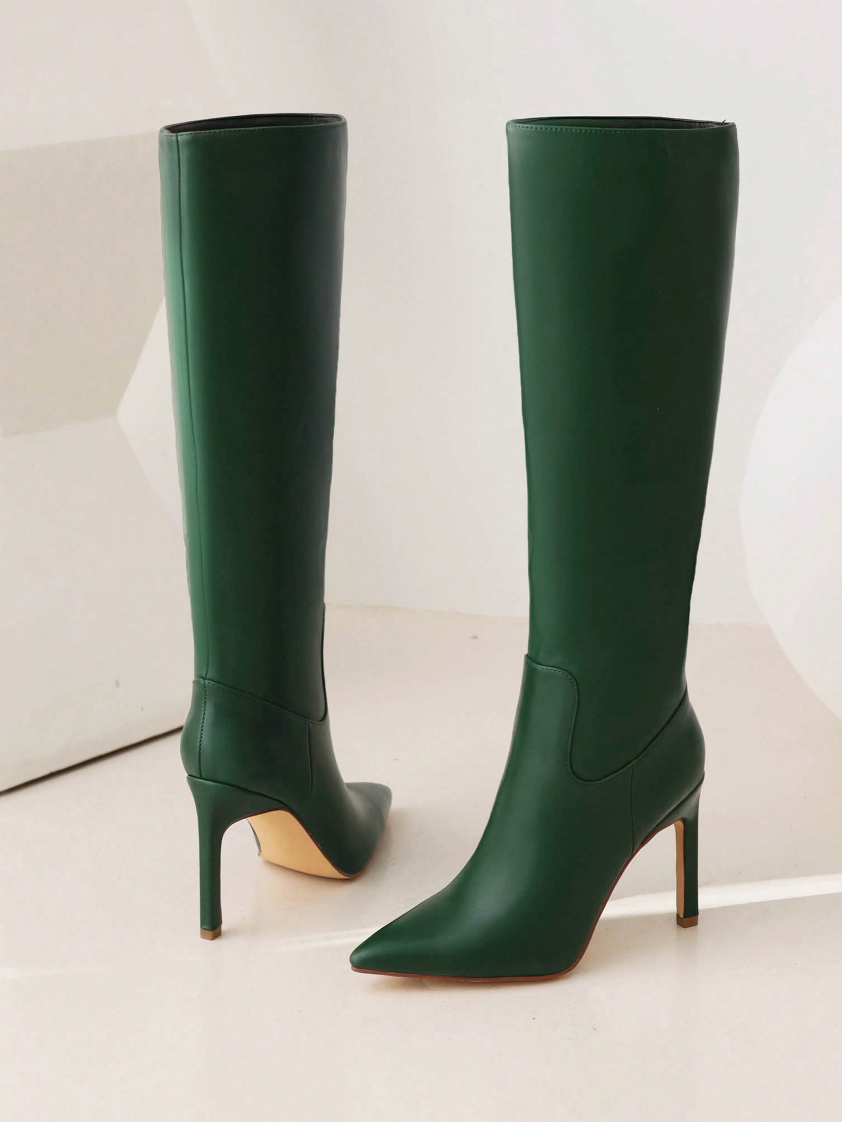 In Green Women Fashion Boots