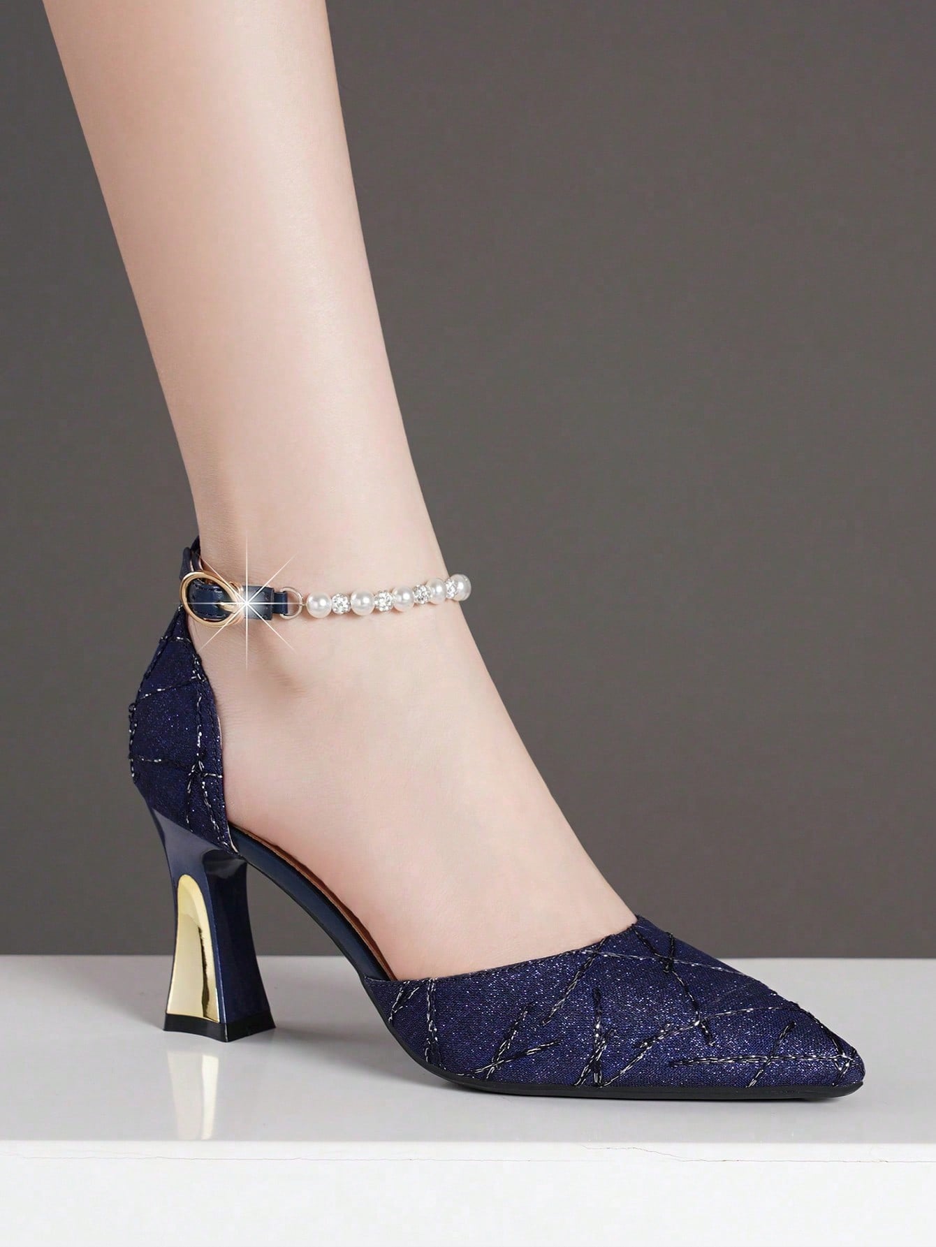 In Navy Blue Women Pumps