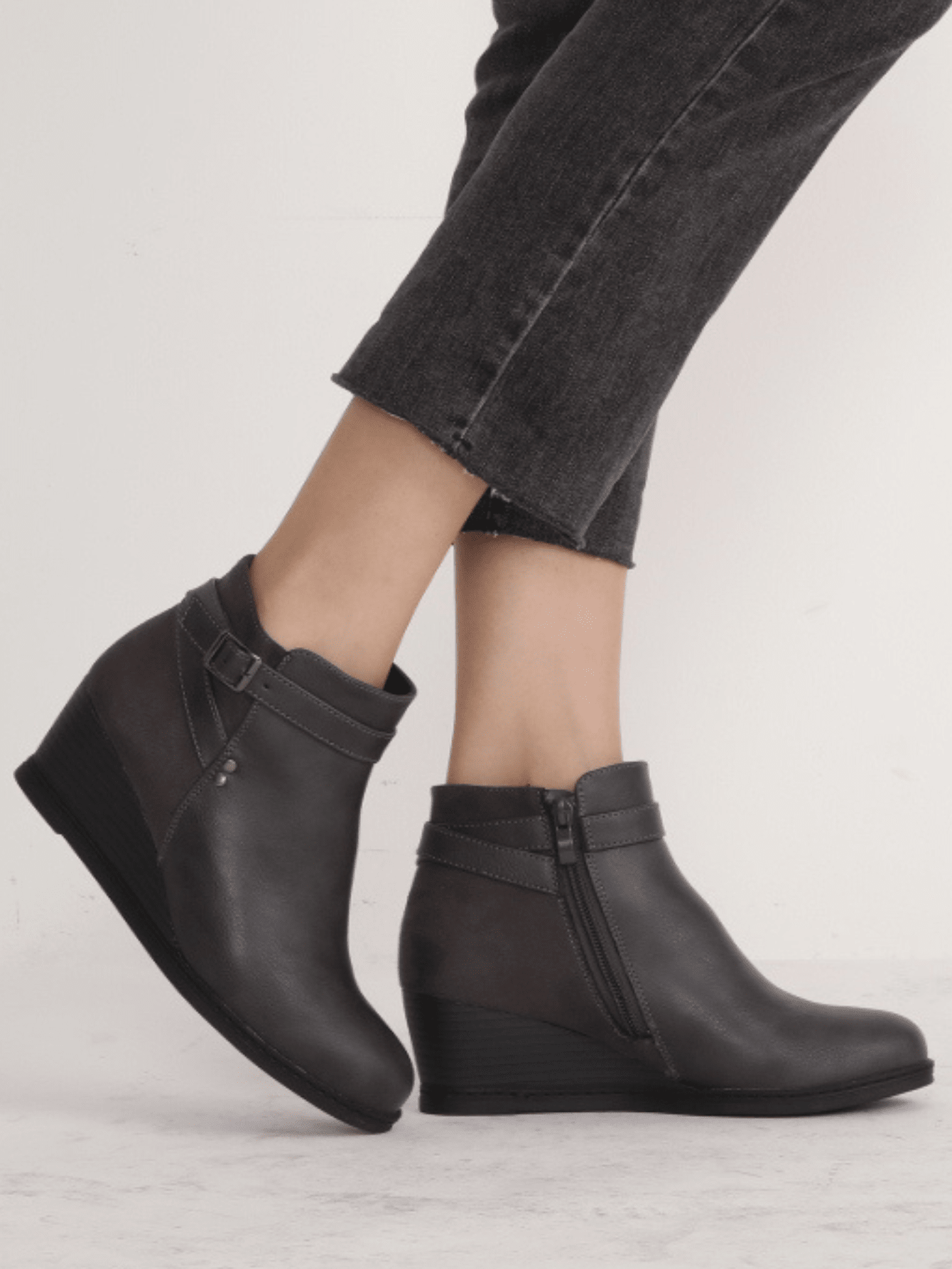 In Grey Women Ankle Boots & Booties