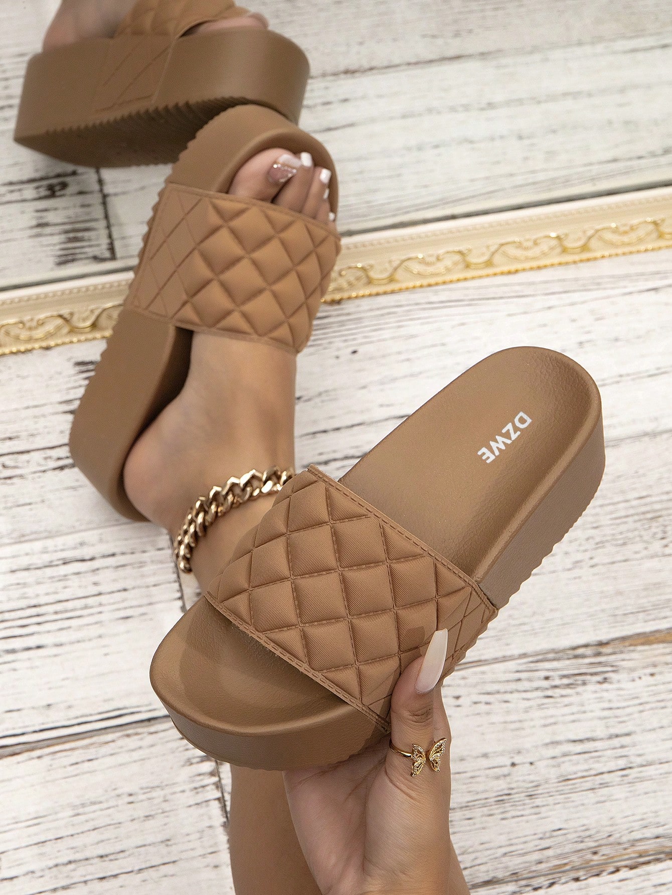 Women Platforms & Wedge Sandals