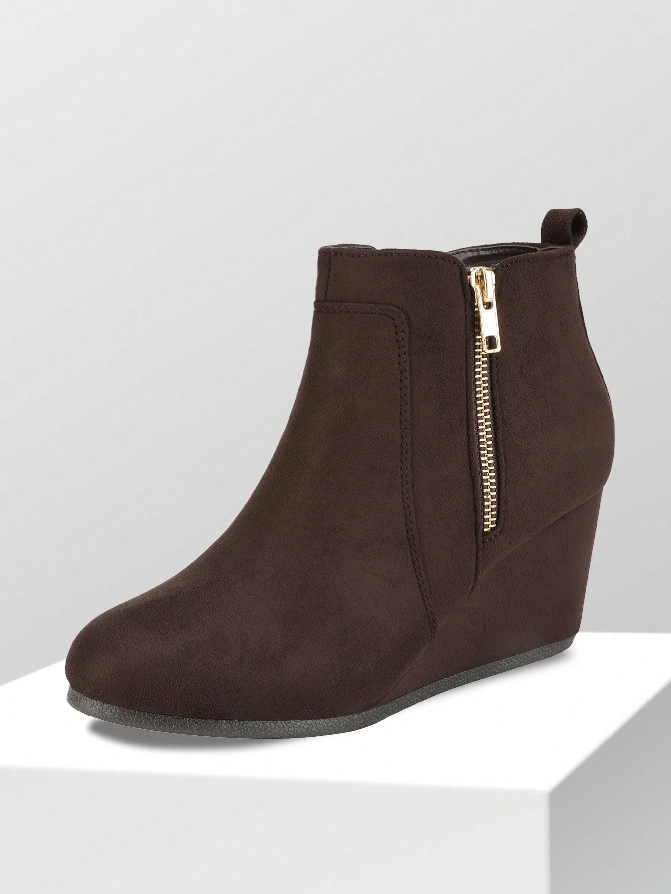 In Coffee Brown Women Fashion Boots