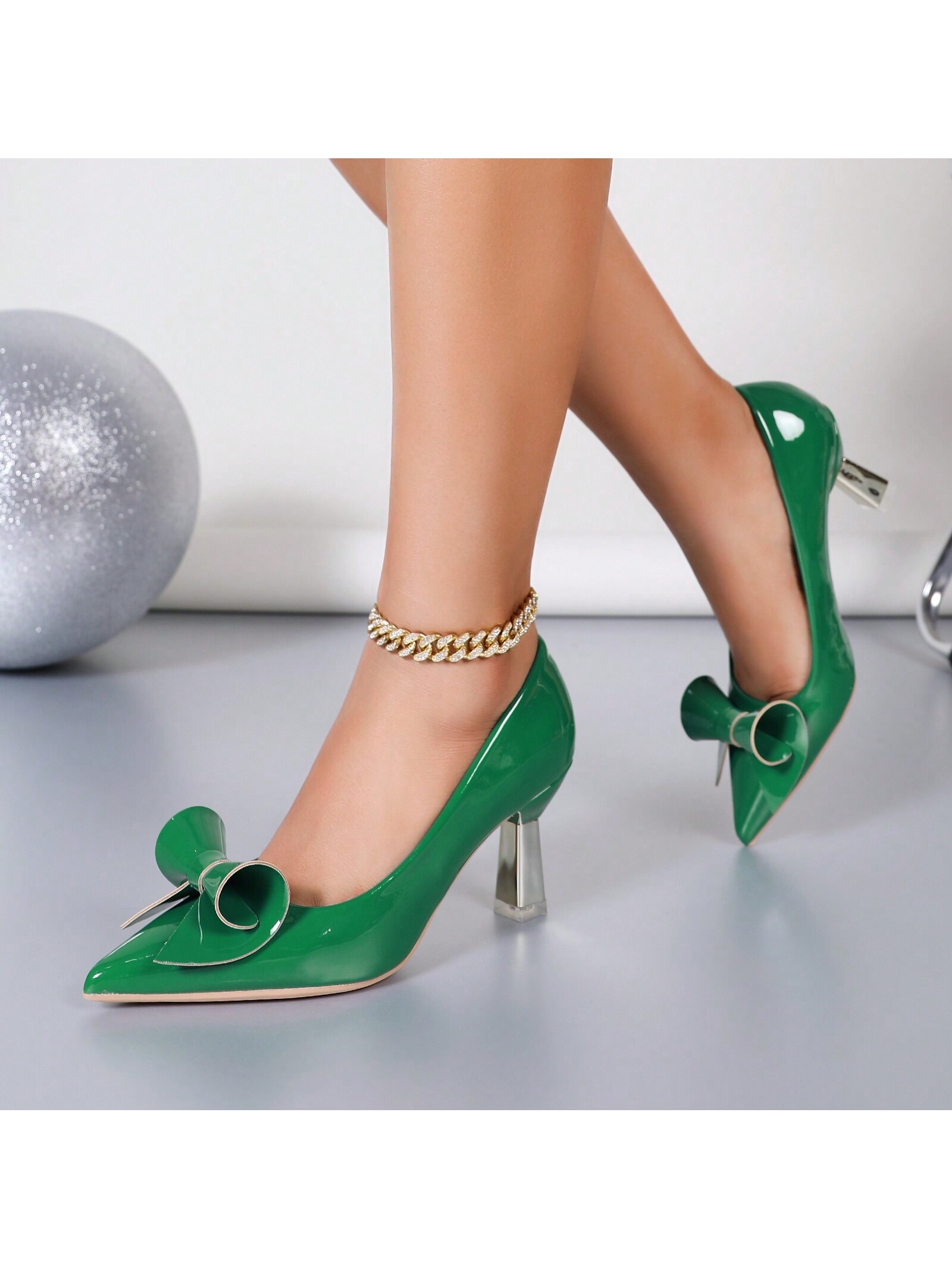 In Green Women Pumps