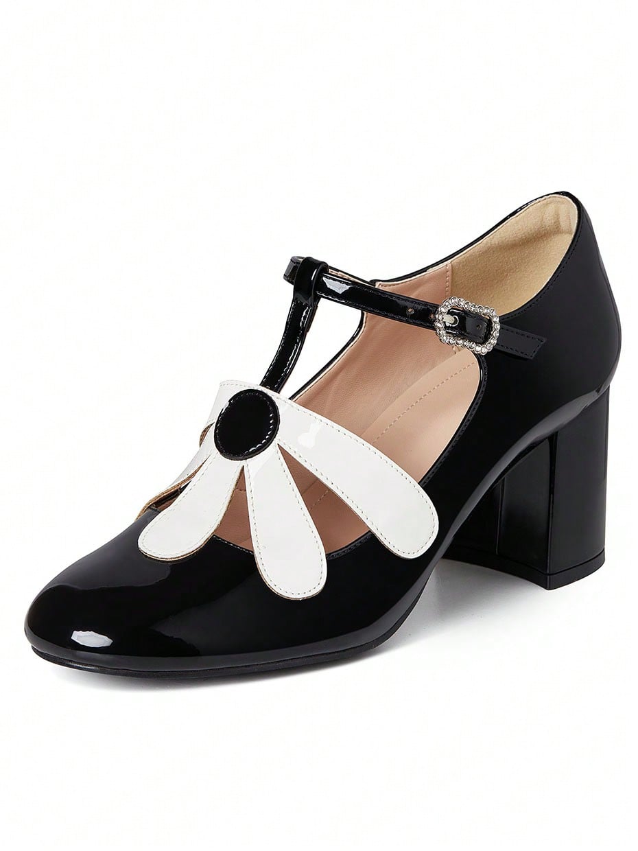 In Black and White Women Pumps